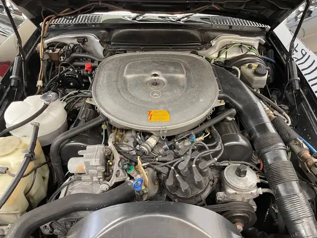 Mercedes-Benz SL view 12