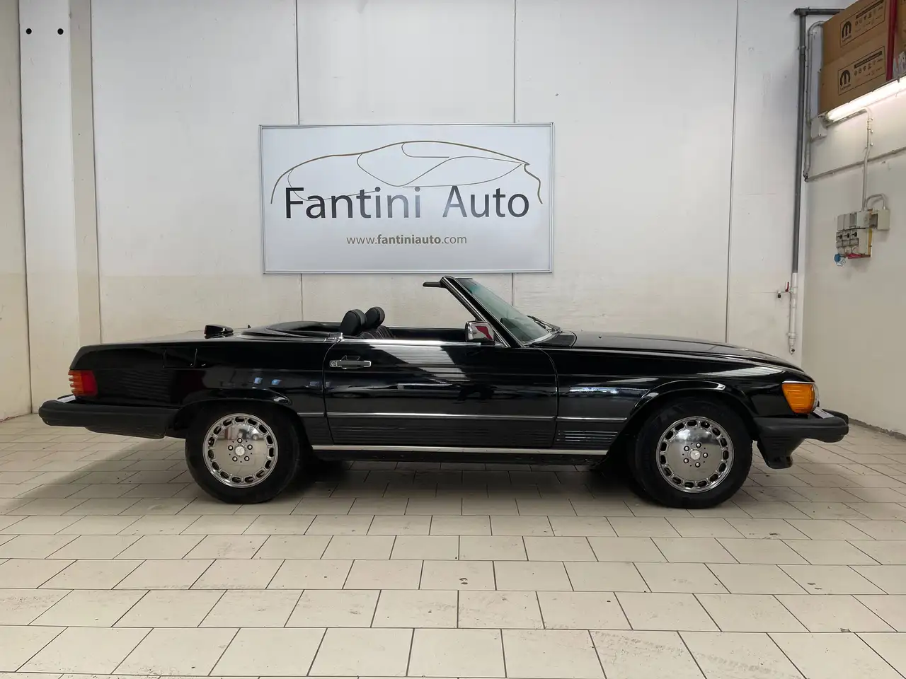 Mercedes-Benz SL 560 America-LEGGI SOTTO, foto 2
