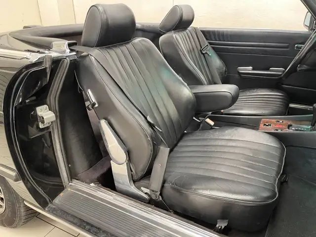 Mercedes-Benz SL view 9