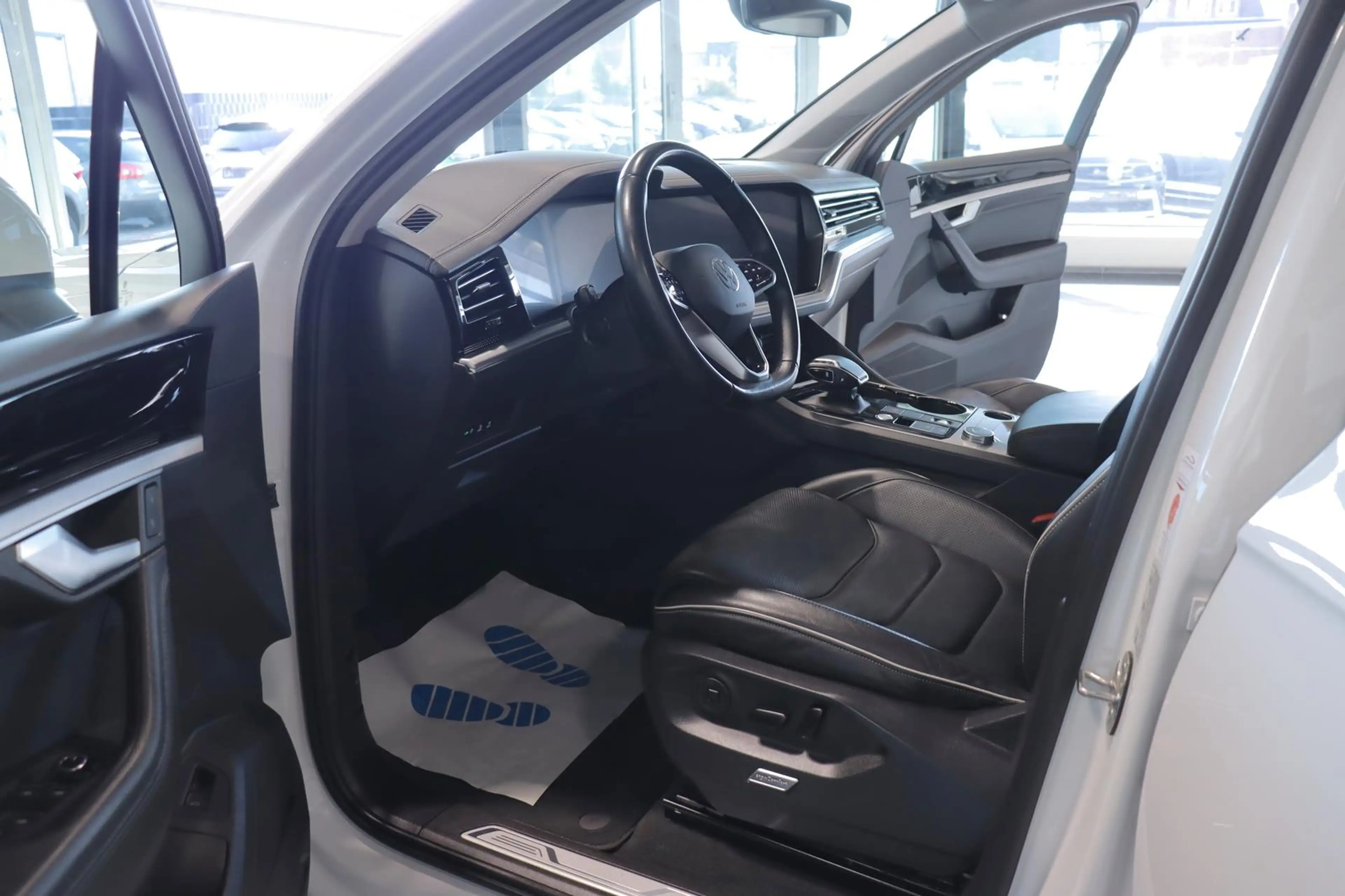 Volkswagen Touareg 3.0 TDI Elegance 4M *MATRIX*VIRTUAL*AHK* — photo 10
