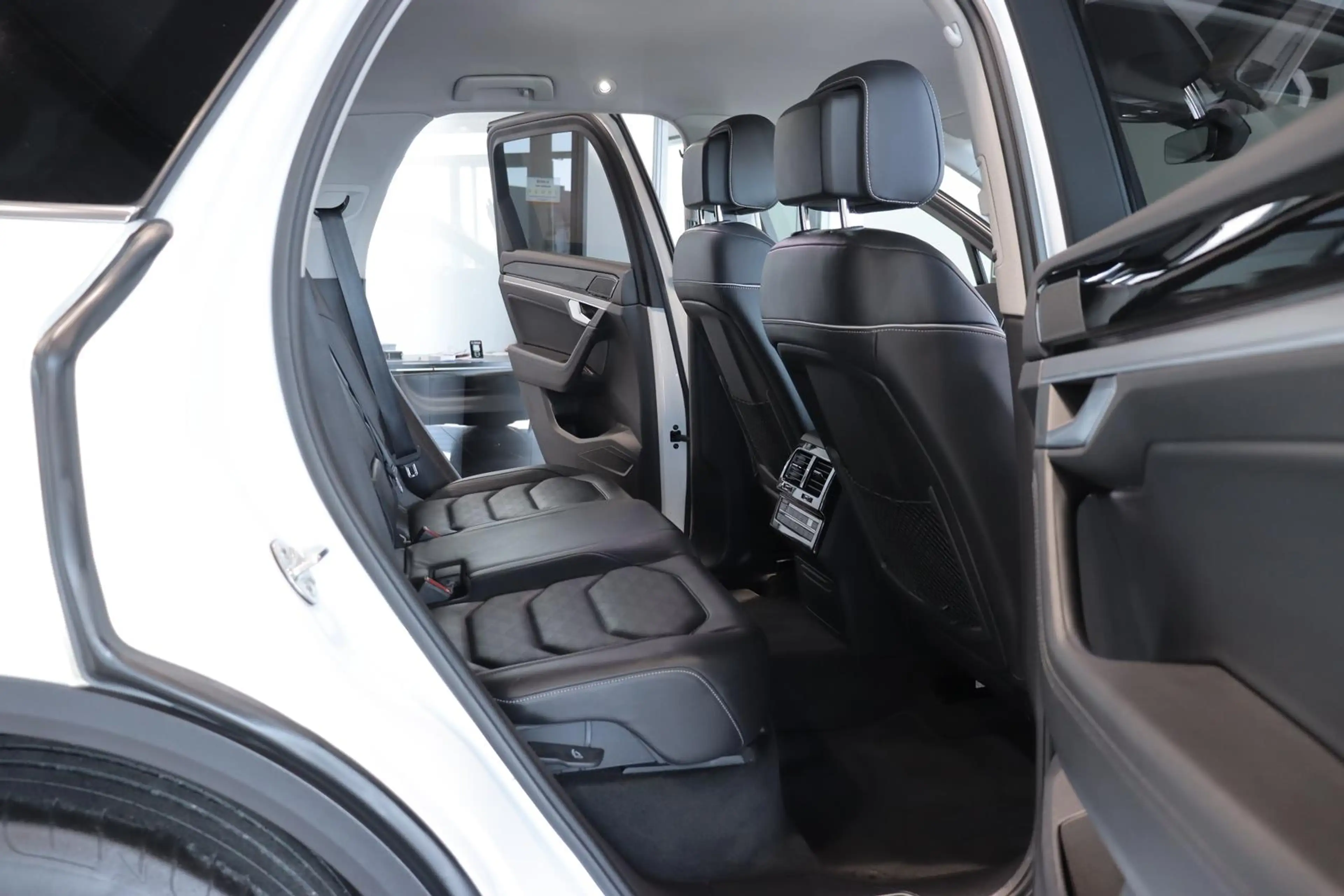 Volkswagen Touareg 3.0 TDI Elegance 4M *MATRIX*VIRTUAL*AHK* — photo 12