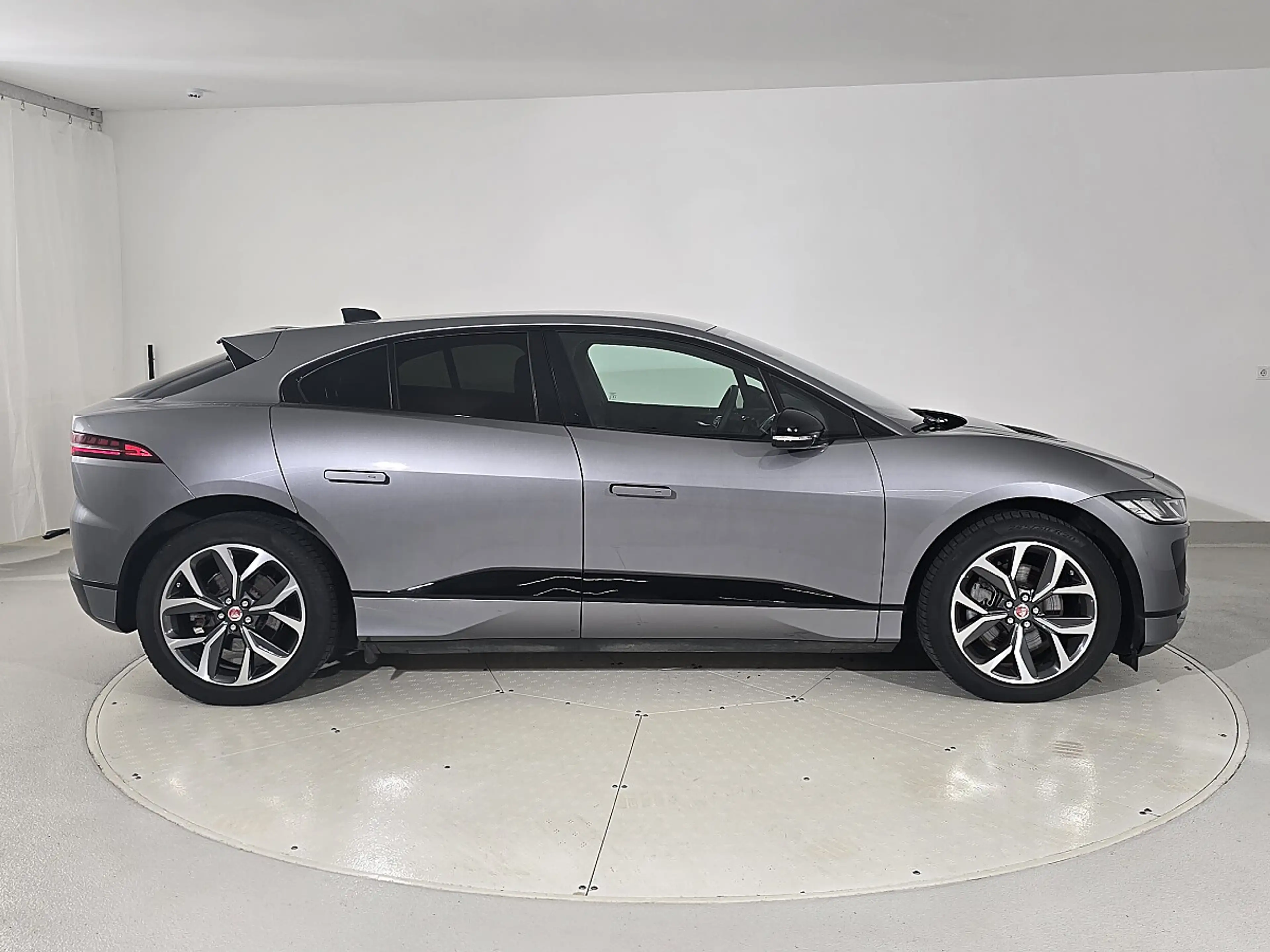 Jaguar I-Pace Austria Edition EV320 AWD | gebaut in Graz, ver... — photo 6