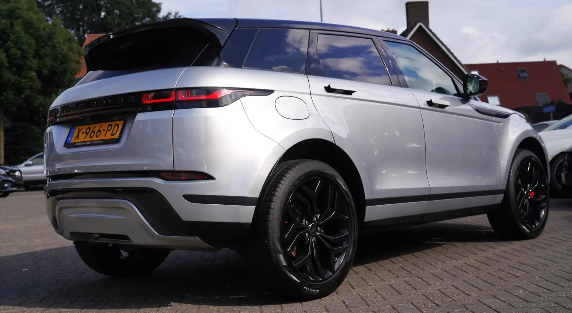 Land Rover Range Rover Evoque 2.0 D240 AWD S | 241 PK | Camera | Luxe Leder | LE Grijs - 2