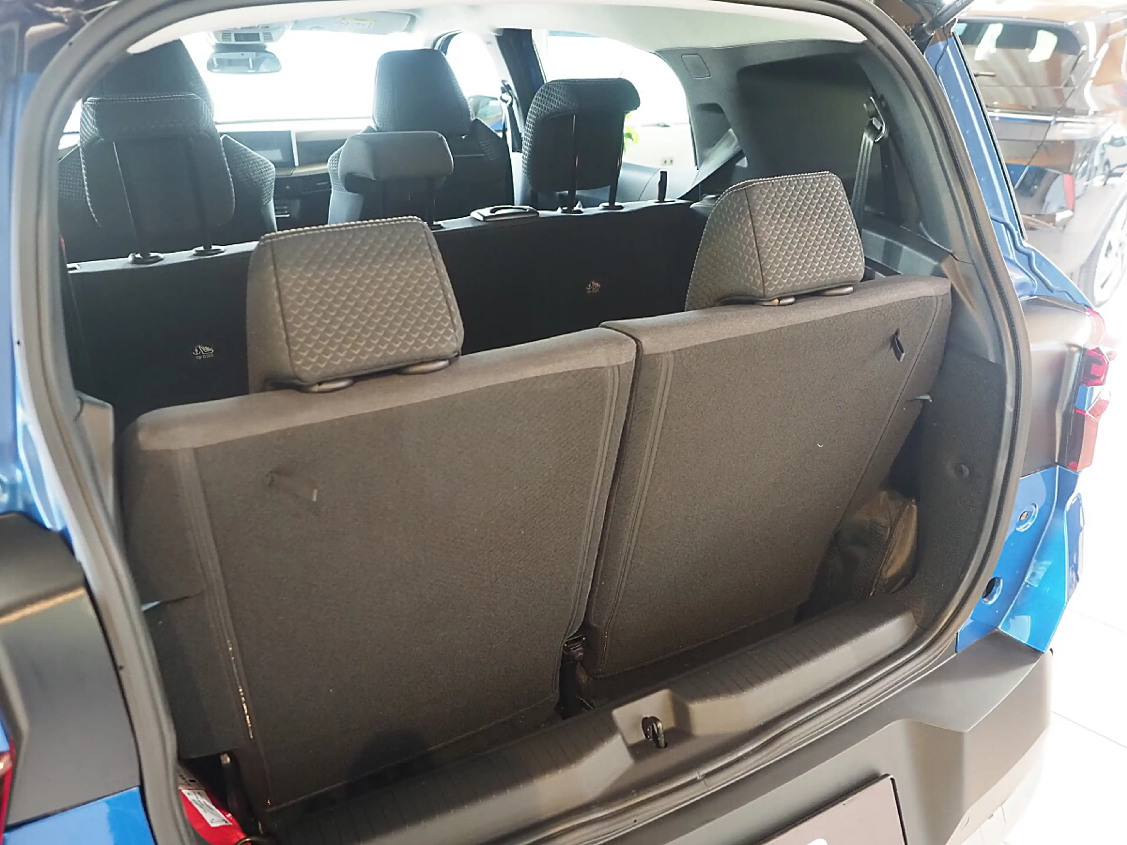Opel Frontera 1.2 Mild-Hybrid GS — photo 8