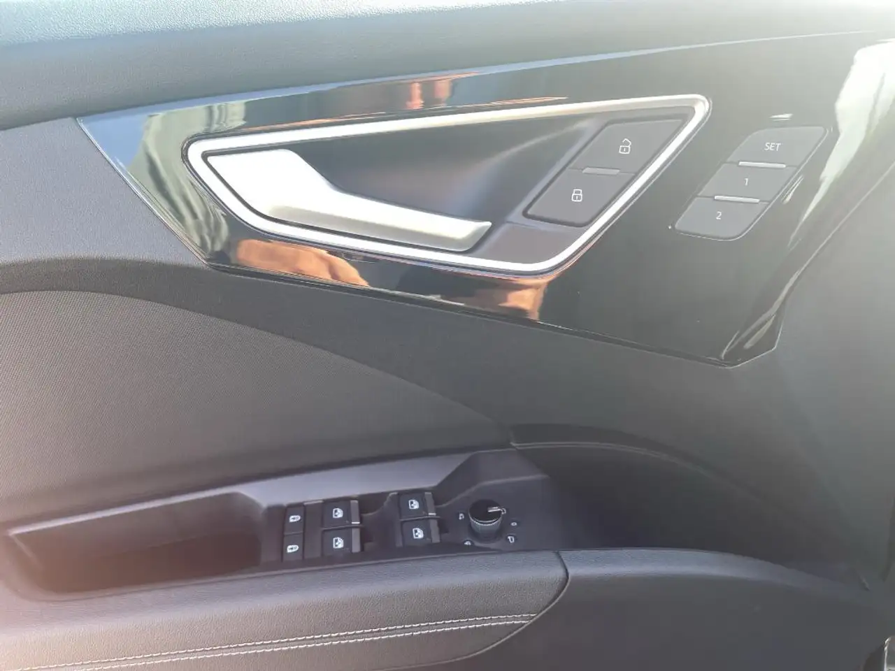 Audi Q4 40 AHK RFK NAV ACC S-LINE, миниатюра 19