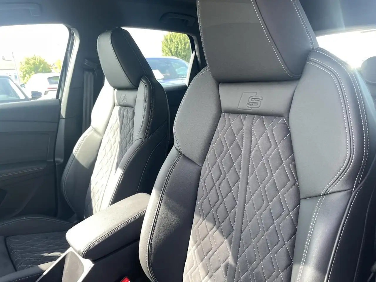 Audi Q4 40 AHK RFK NAV ACC S-LINE, миниатюра 25