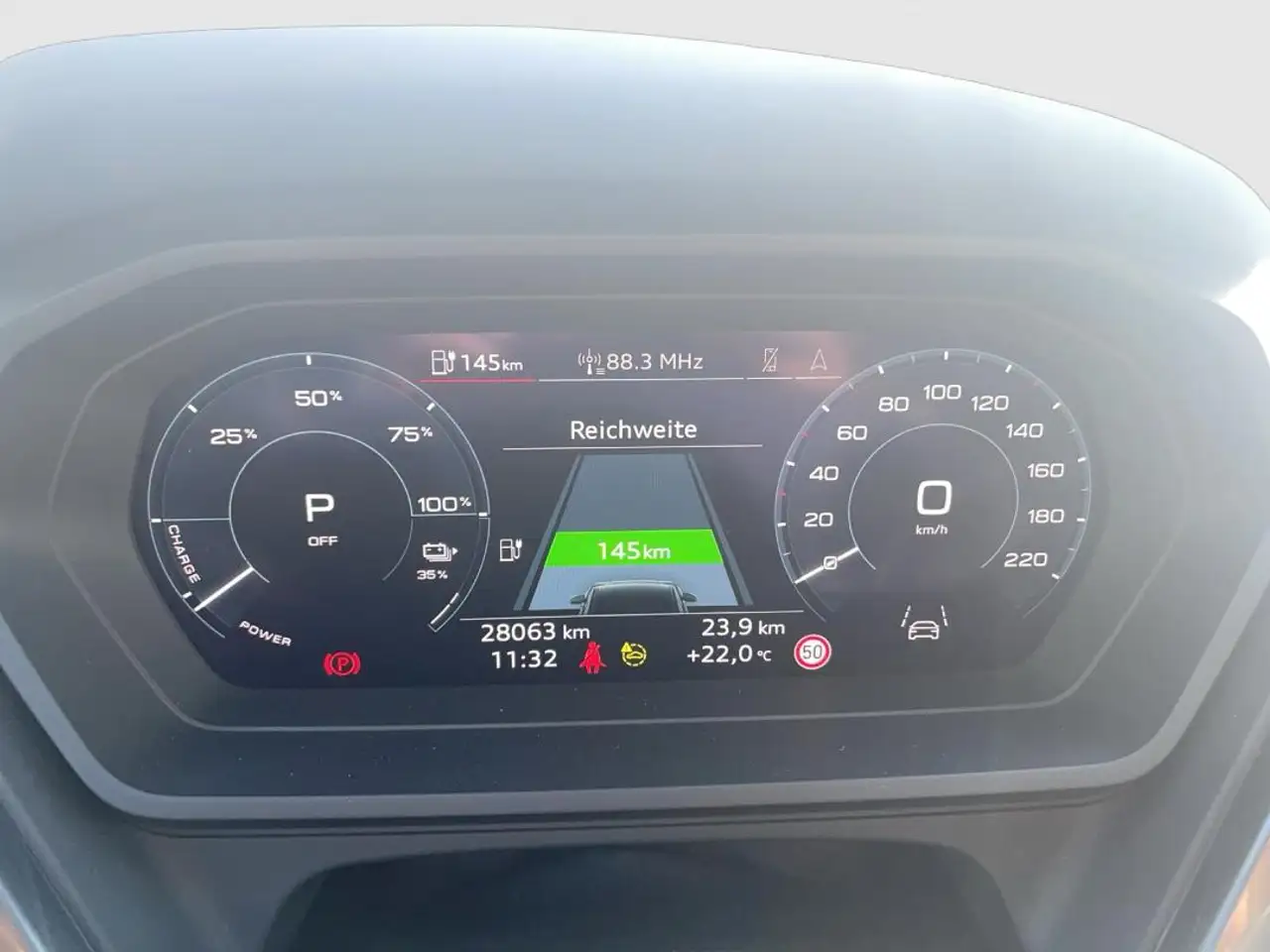 Audi Q4 40 AHK RFK NAV ACC S-LINE, миниатюра 10