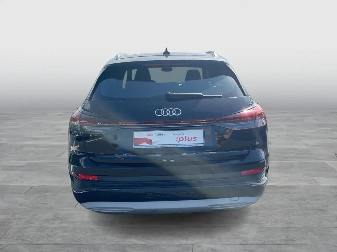 Audi Q4 40 AHK RFK NAV ACC S-LINE, миниатюра 4