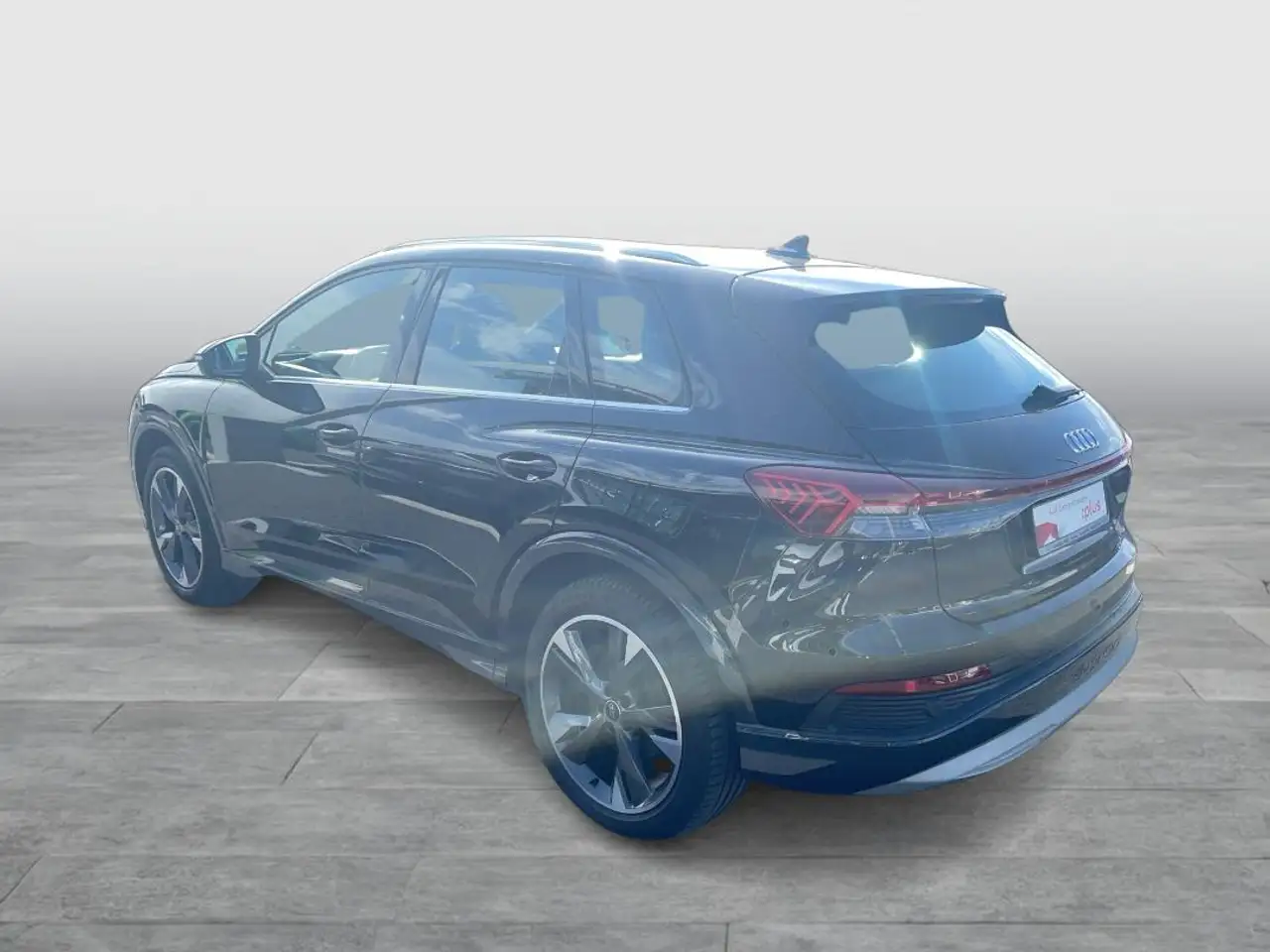 Audi Q4 40 AHK RFK NAV ACC S-LINE, миниатюра 3