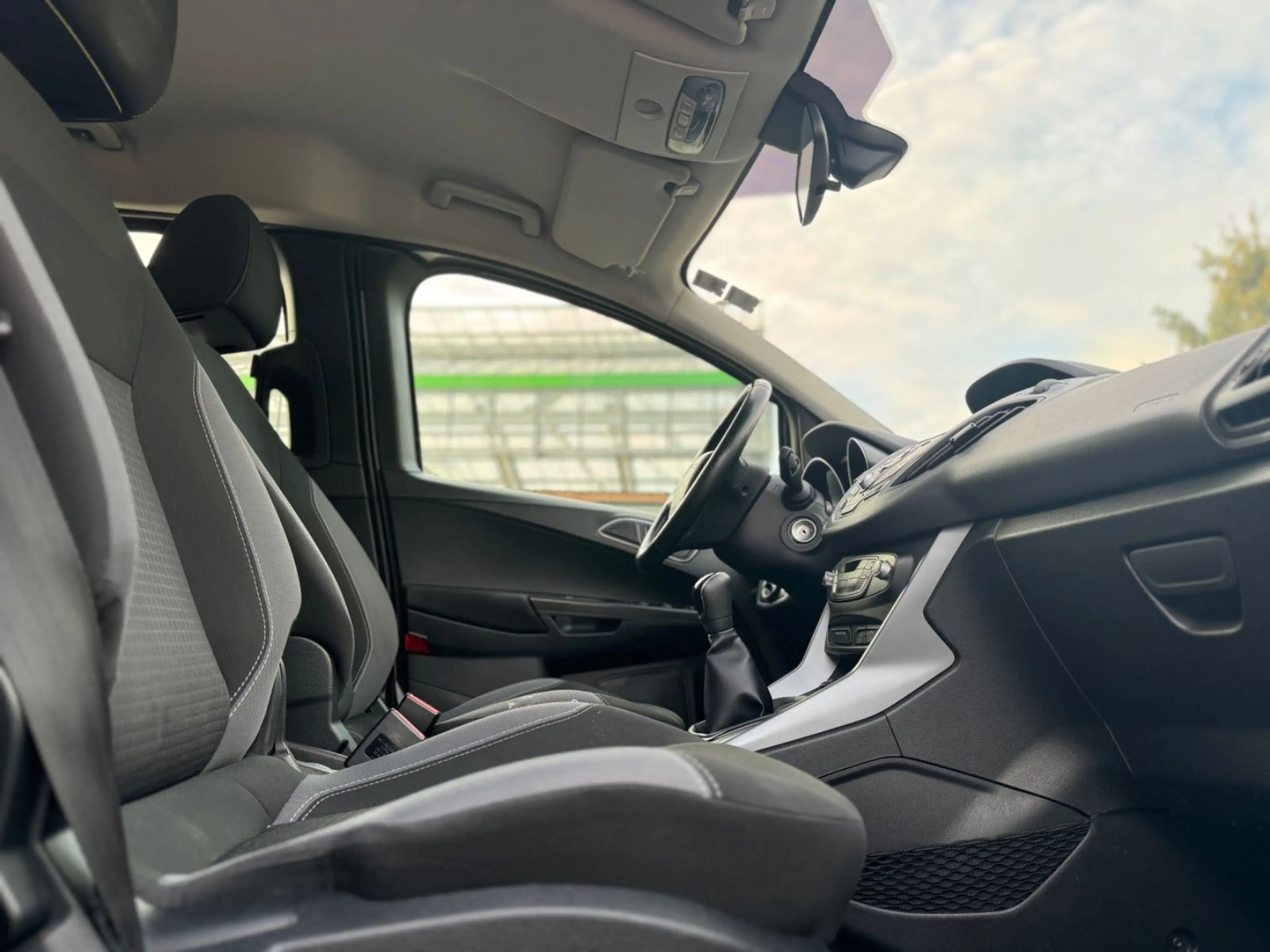 Ford B-Max B-MAX Sync Edition*KLIMA*SHZ*PDC*BLUET*TÜV — photo 12