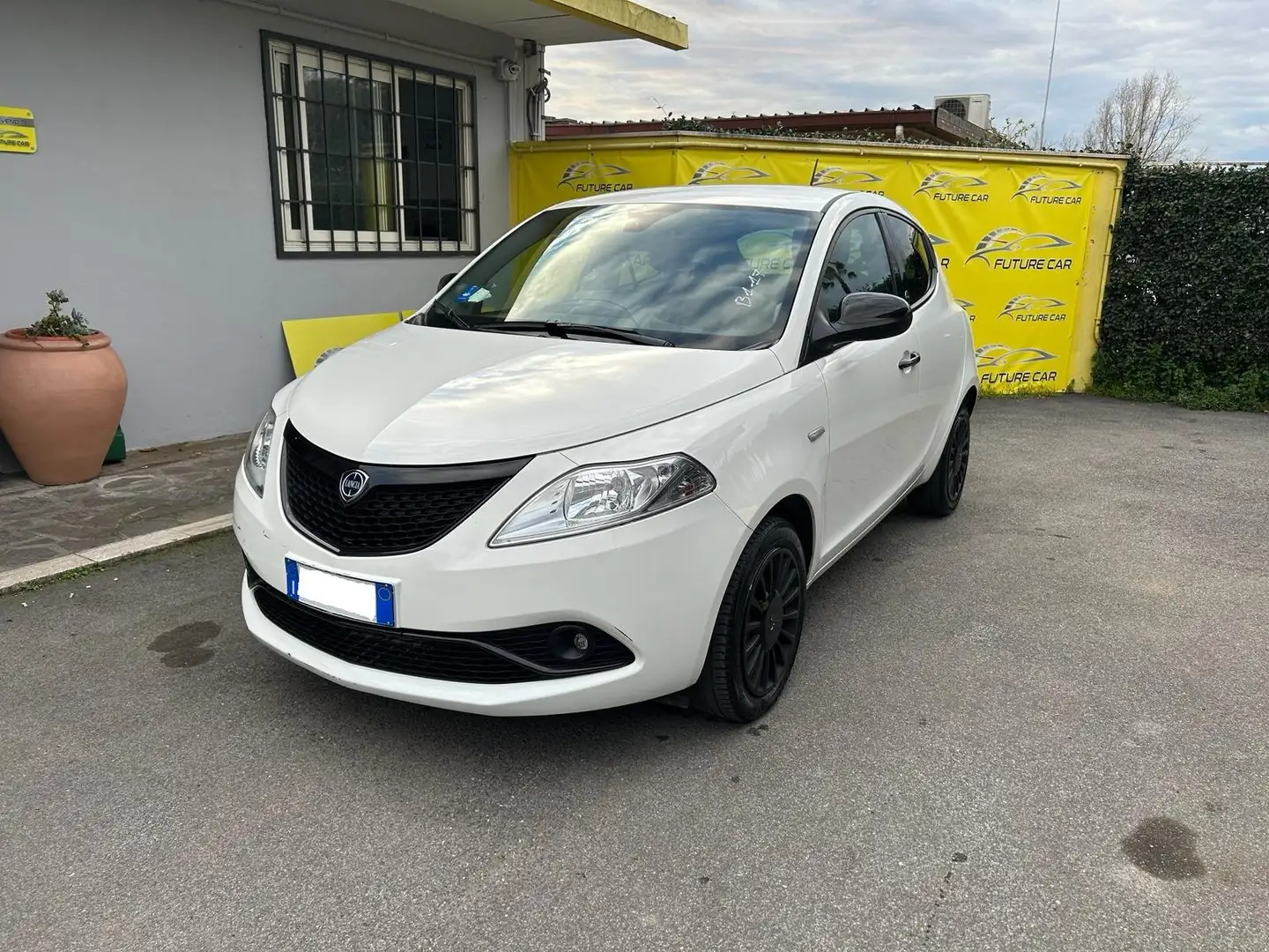 Lancia Ypsilon PREZZO REALE HYBRID Blanc - 1