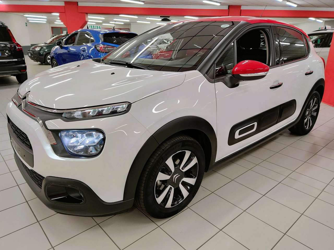 Citroen C3 1.2 83cv Shine + Car Play "SUPER PROMO"