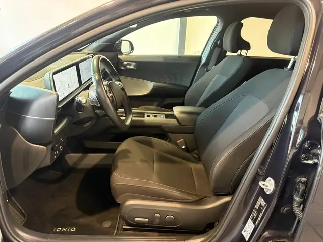Hyundai Ioniq 6 view 8