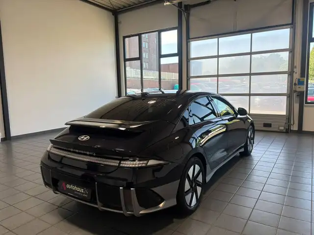 Hyundai Ioniq 6 view 5