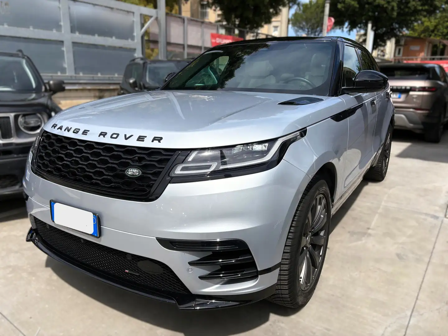 Land Rover Range Rover Velar Range Rover Velar 2.0d R-Dynamic SE 204cv *TETTO* Ezüst - 1