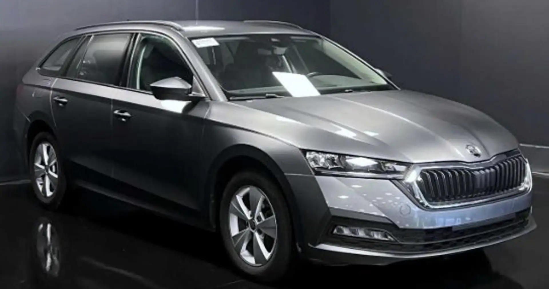 Skoda Octavia Wagon 1.0 tsi Executive Gris - 2