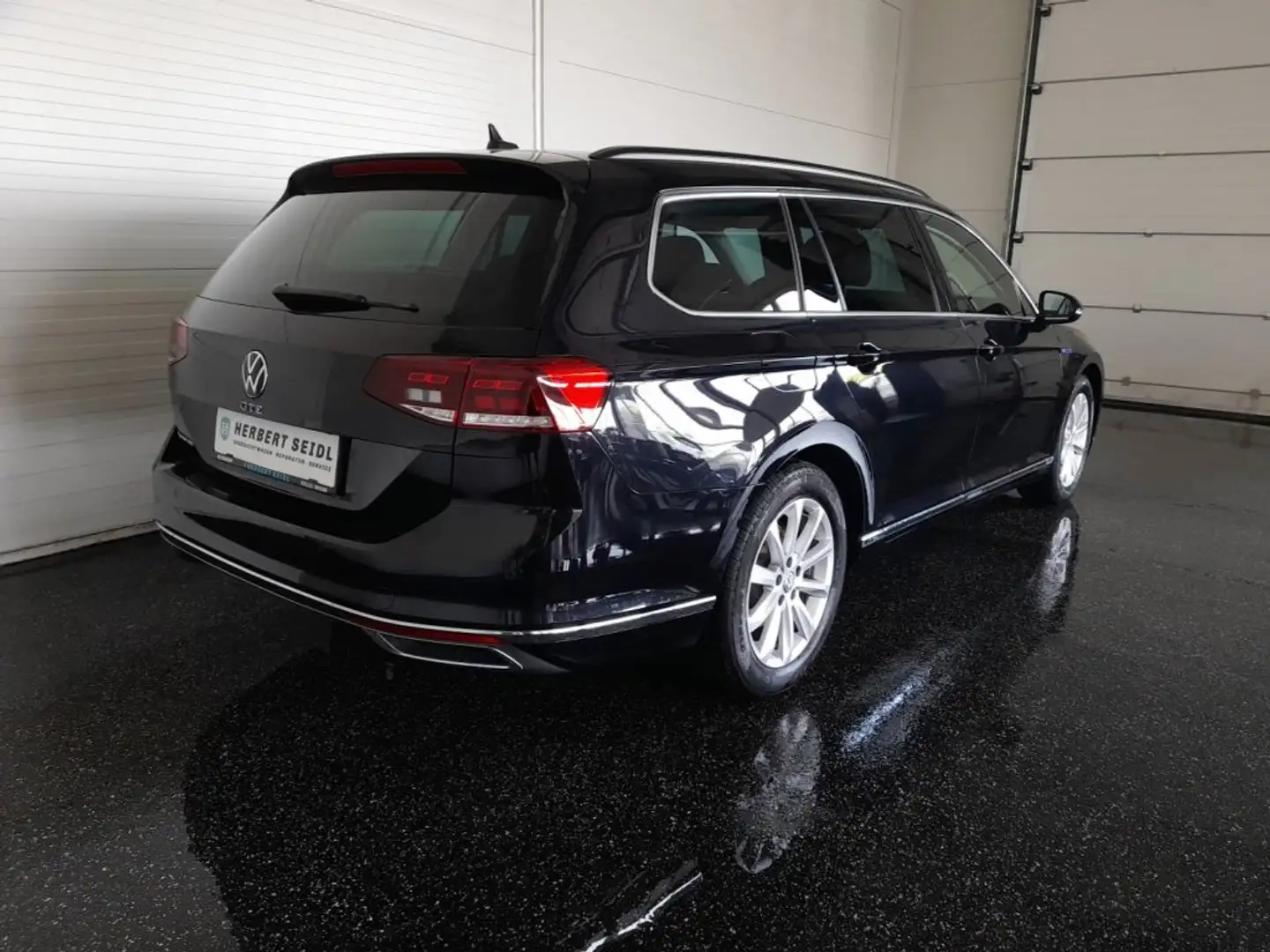 Volkswagen Passat Variant GTE PHEV DSG *VIRTUELL PRO / LED / NAVI / ACC / KAMERA / SPORT MASSAGESITZ / VERKEHRSZEICHENASSIST* Schwarz - 2