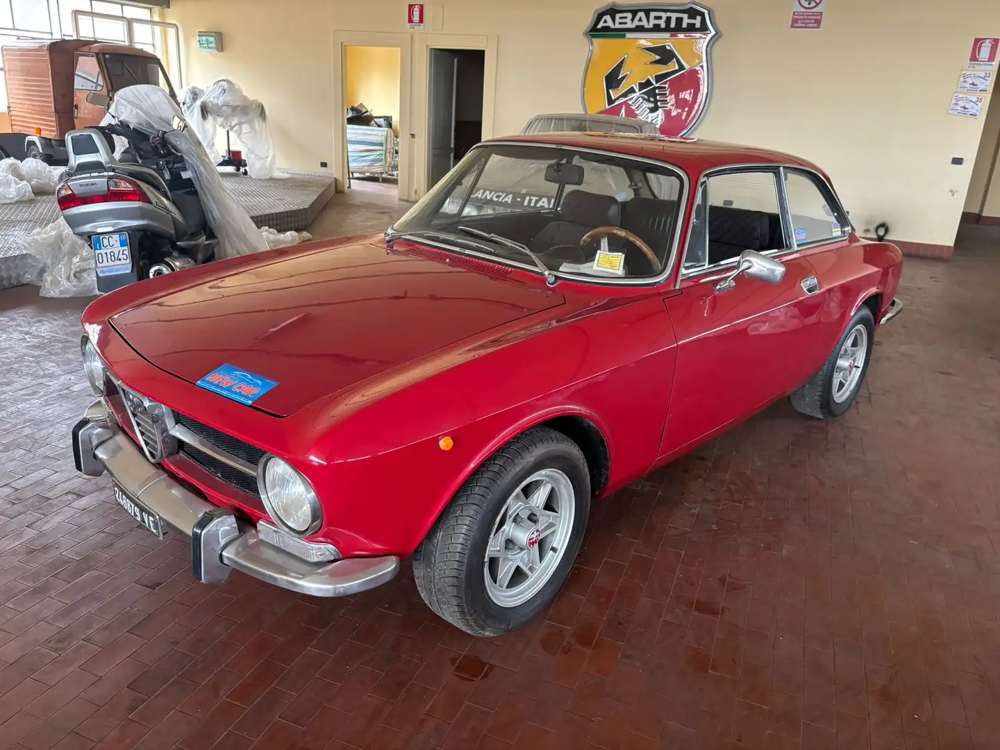 Alfa Romeo GT 1300 junior Rosso - 1