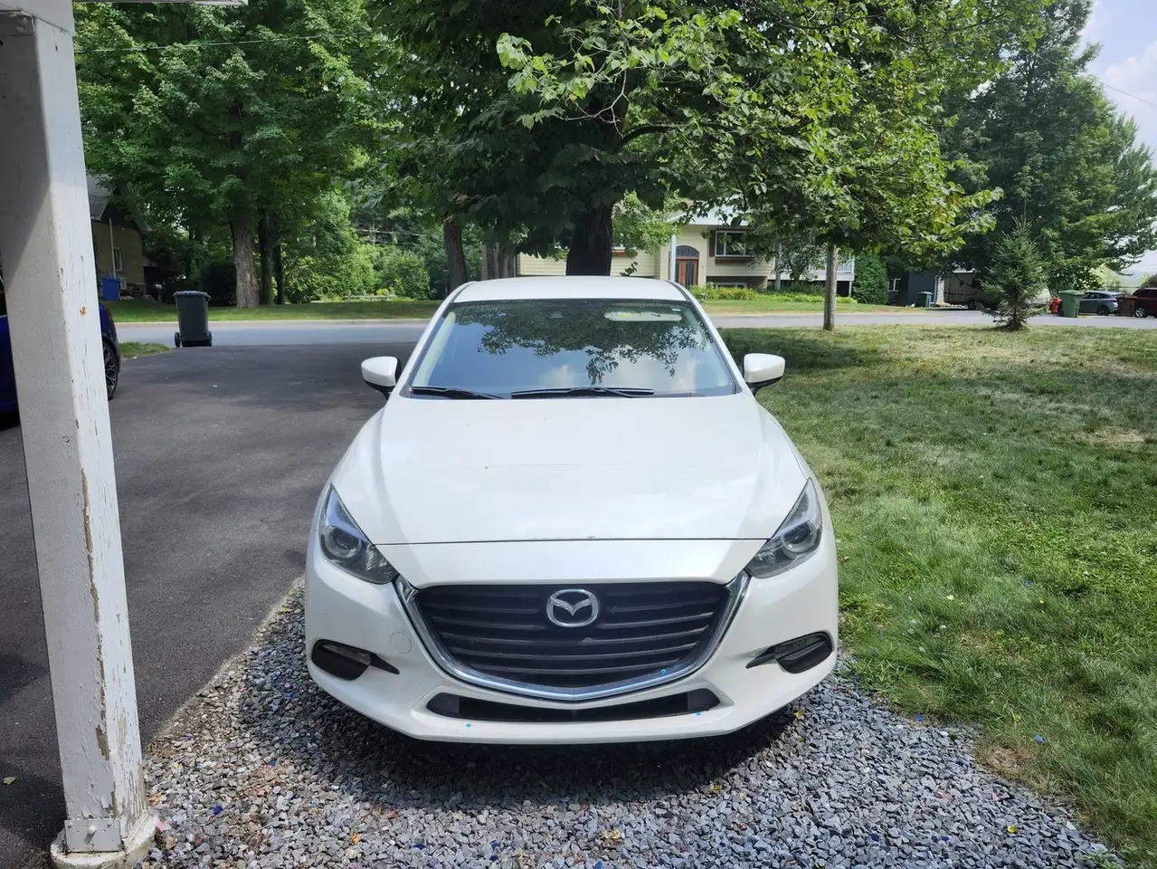 Mazda 3 снимка Mazda 3