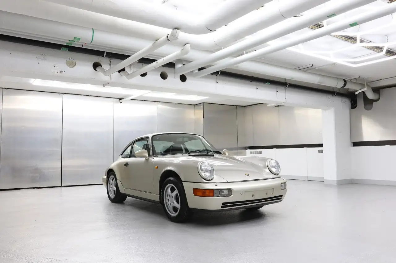 Porsche 964