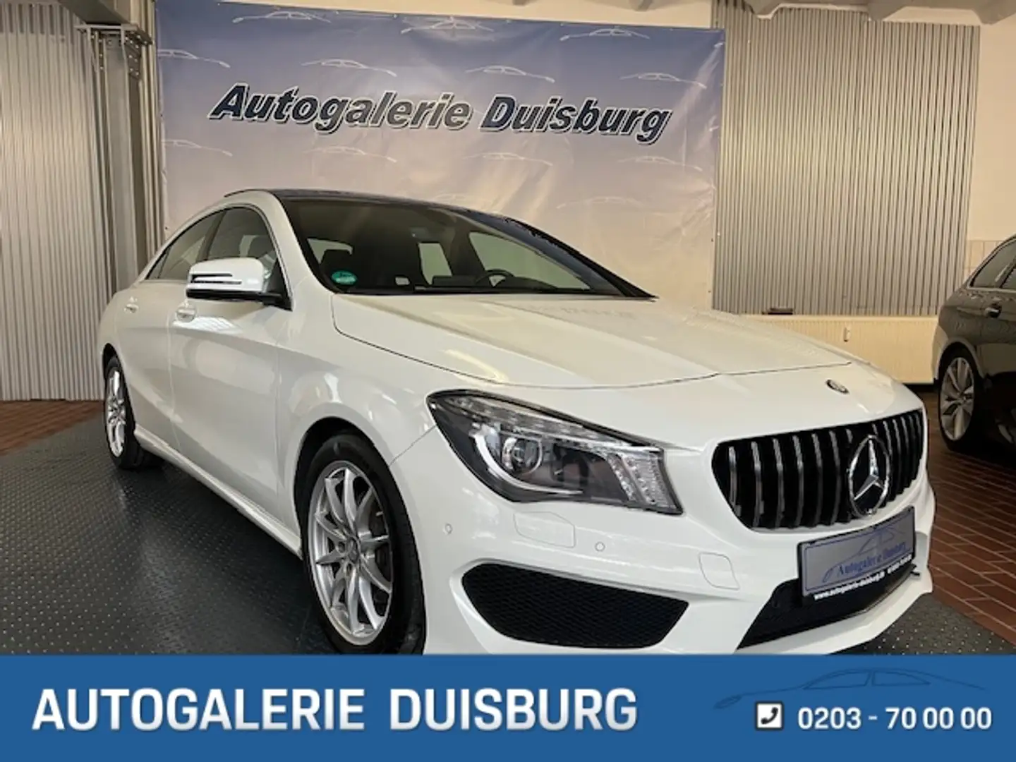 Mercedes-Benz CLA 200 Pano Navi Bi-Xenon Ambiente SHZ Finanzierung Weiß - 1