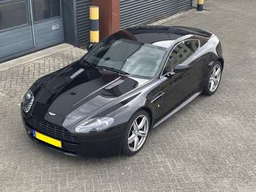 Aston Martin Vantage 4.7 V8 MANUAL