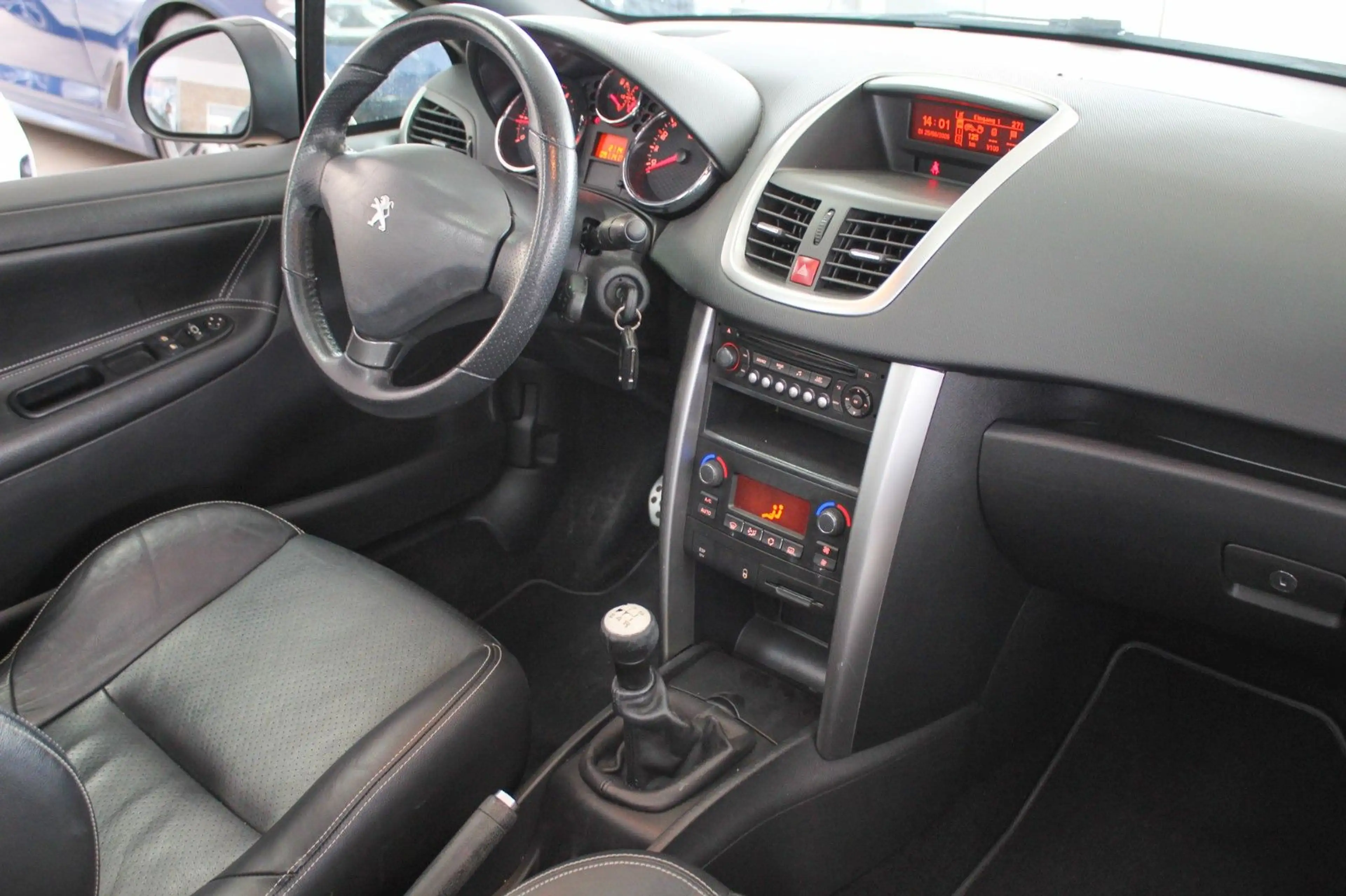 Peugeot 207 CC 1.6 16V Allure Leder PDC Sitzheizung — photo 10