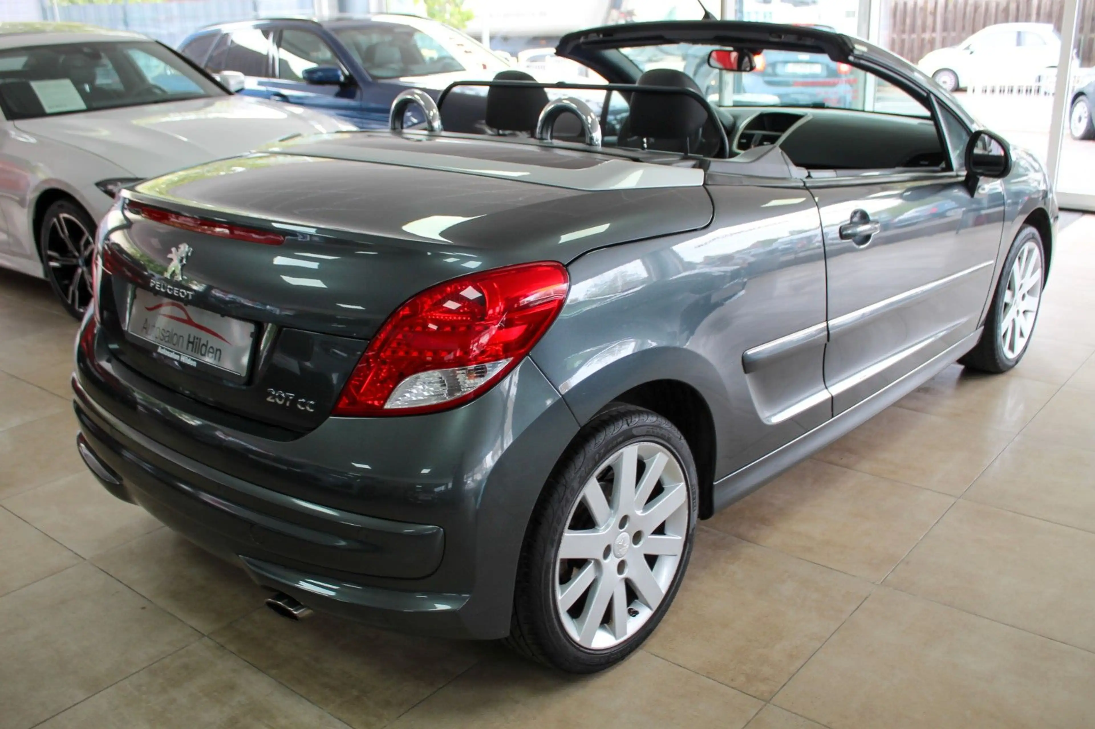 Peugeot 207 CC 1.6 16V Allure Leder PDC Sitzheizung — photo 5