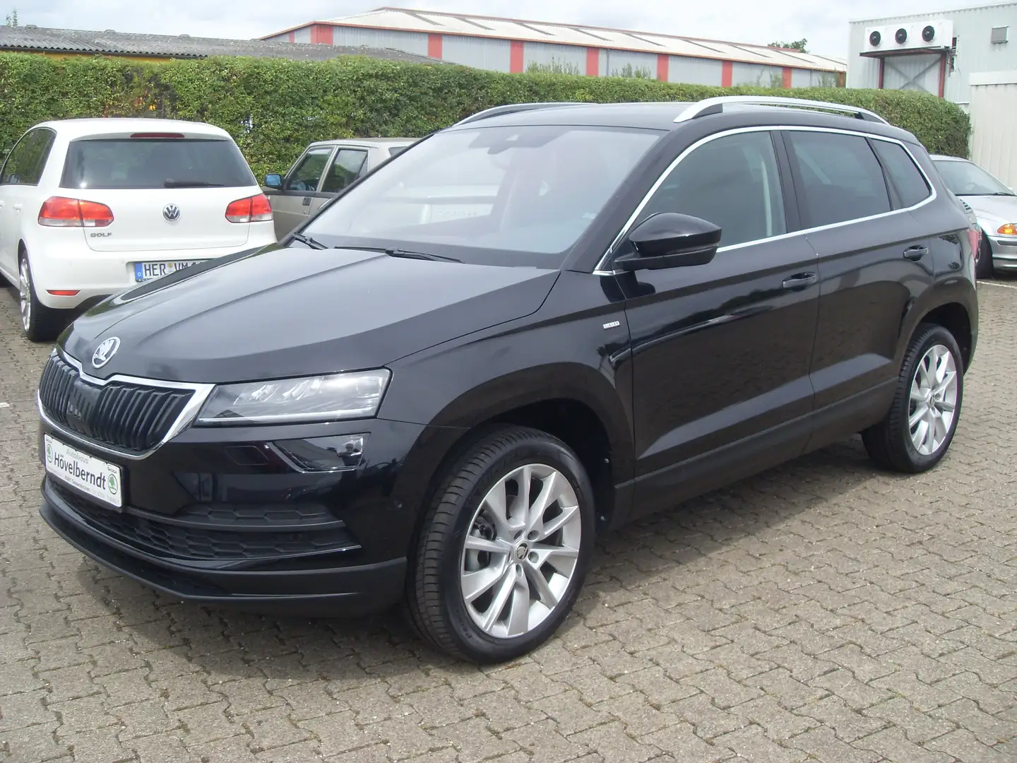 Skoda Karoq 1,5 TSI DSG Clever Noir - 2