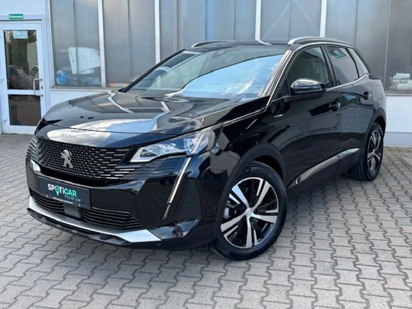 Peugeot 3008 Hybrid 225 e-EAT8 GT Schwarz - 1