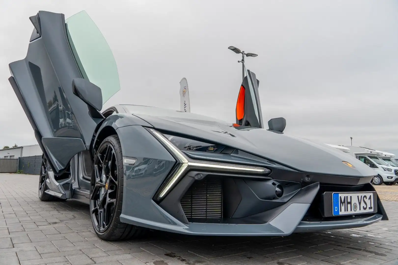 Lamborghini Revuelto Altanero 21/22 | 360° | Passenger Displ Серый - 1