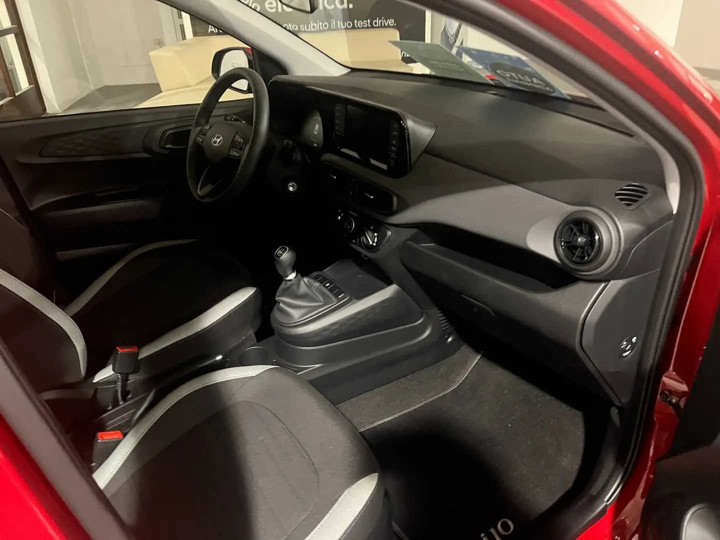 Hyundai i10 i10 III 1.0 mpi Connectline 63cv Rosso - 2