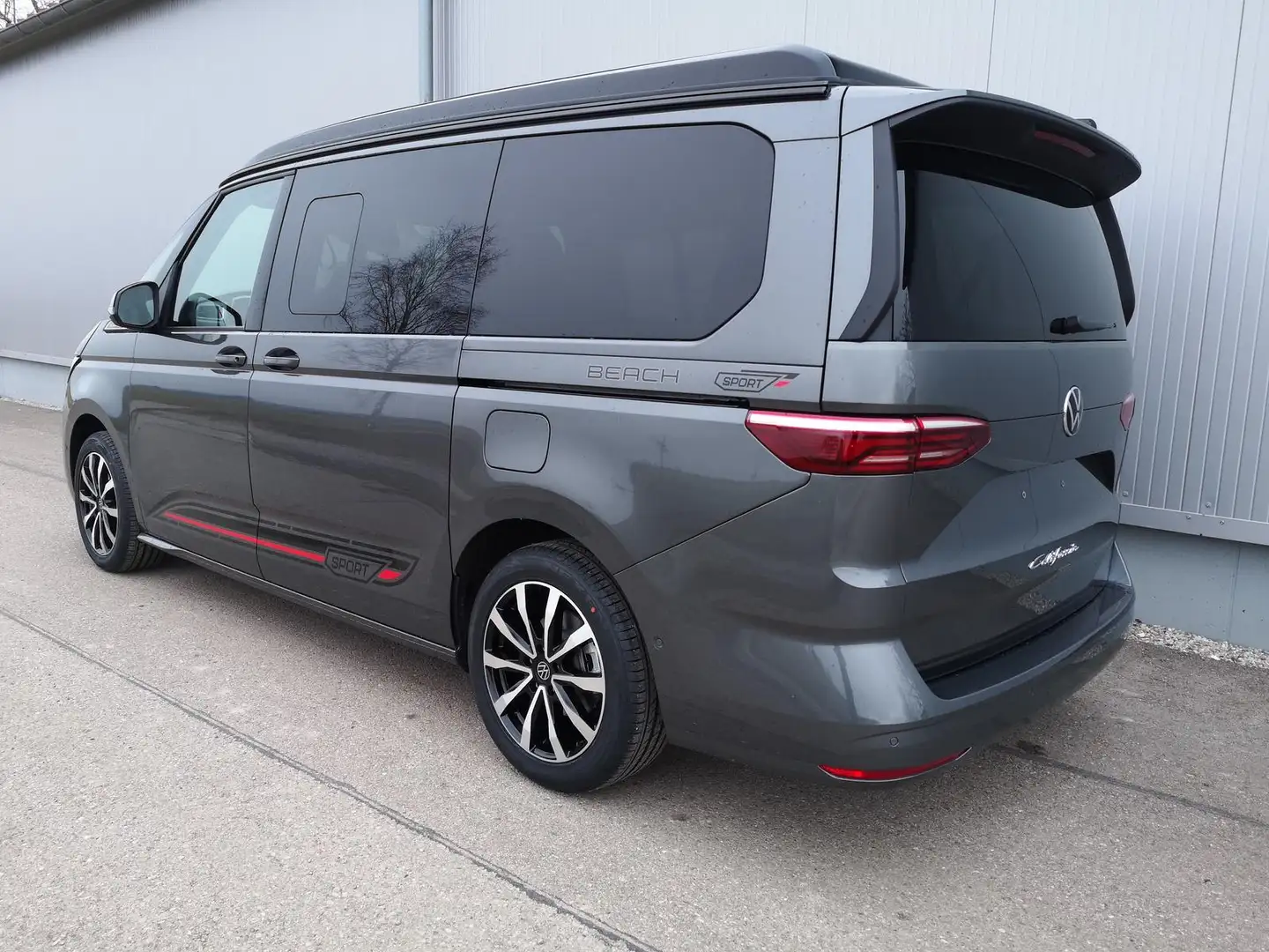 Volkswagen T7 California Beach 2.0TDI DSG Sport Edition 8 Fach GV5 Elega... Grau - 2