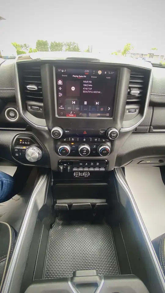 RAM 2500 снимка RAM 2500
