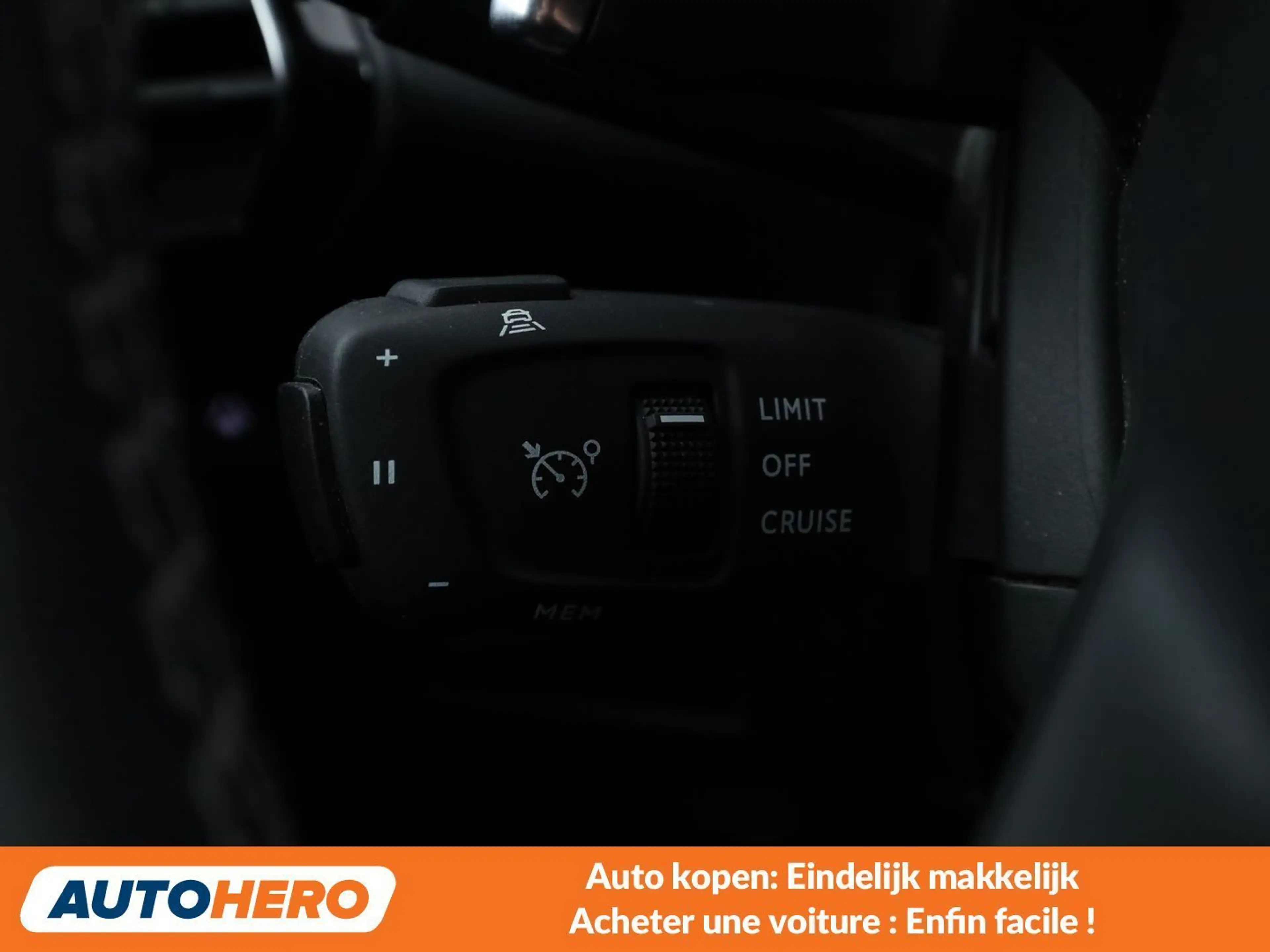 DS Automobiles DS 7 Crossback 1.6 E-Tense Hybrid 4x2 Louvre — photo 15