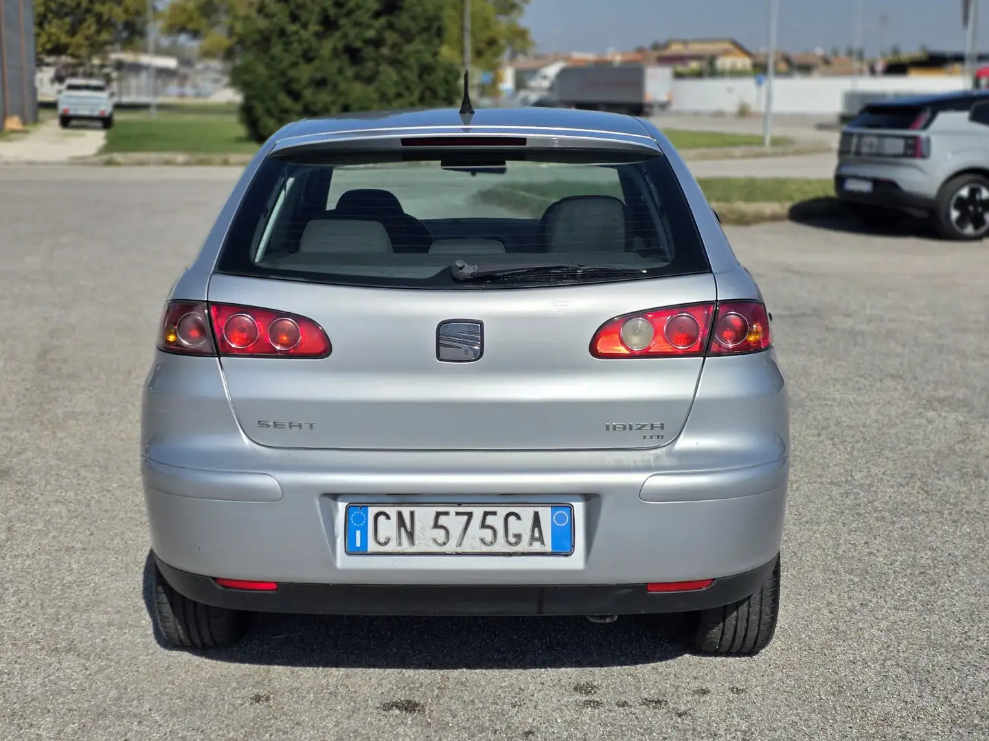 SEAT Ibiza 5p 1.4 tdi Stylance (signo) - 2