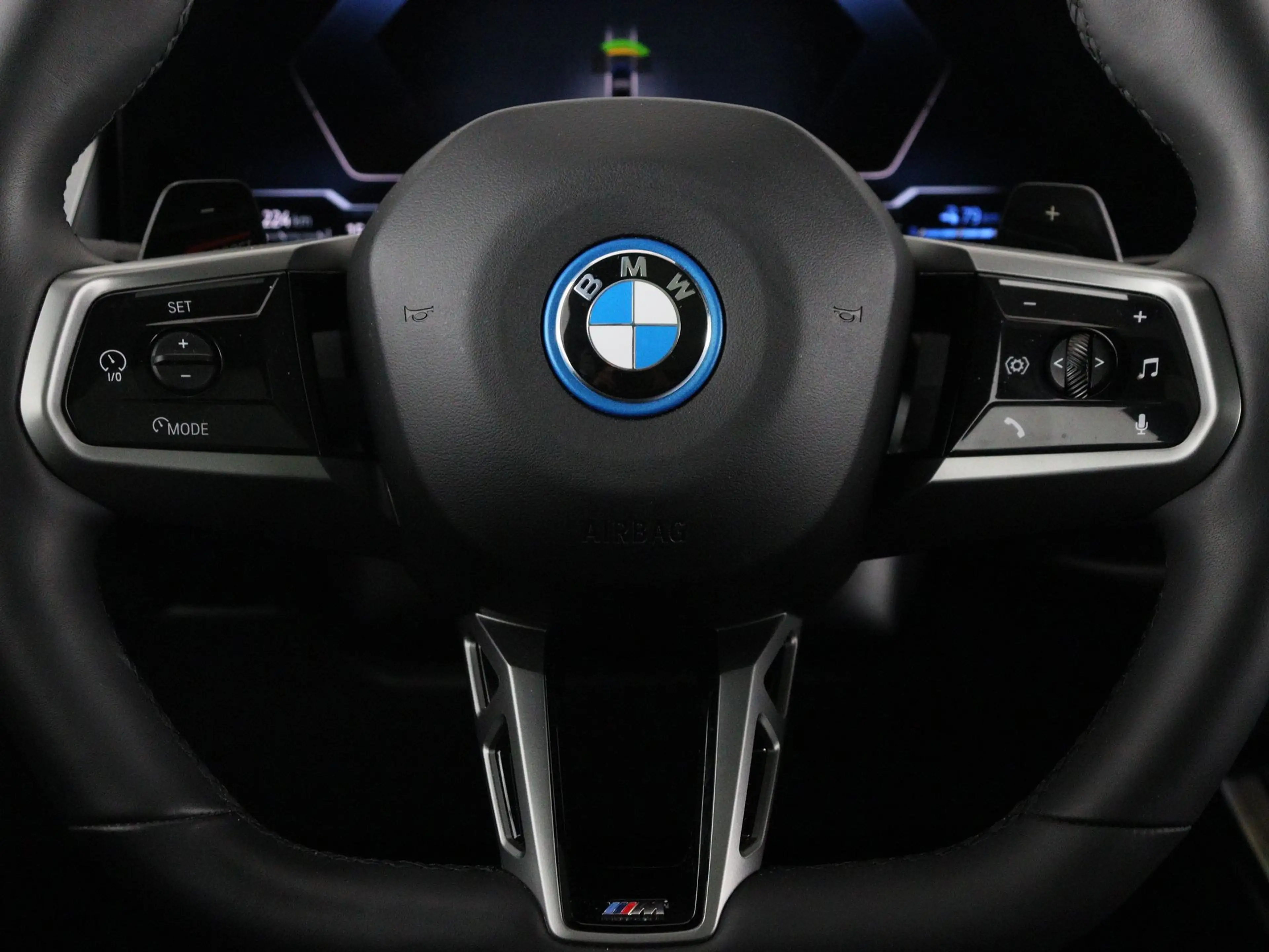 BMW X3 30e xDrive — photo 3