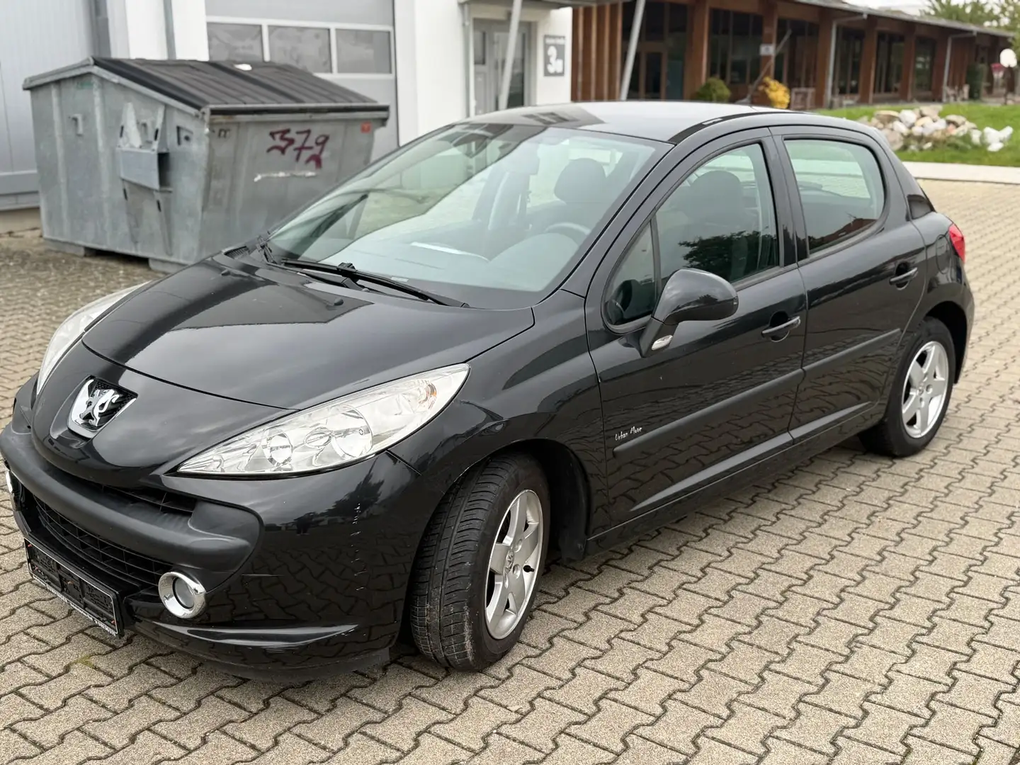 Peugeot 207 207 5-Türer 95 VTi Tendance Schwarz - 1