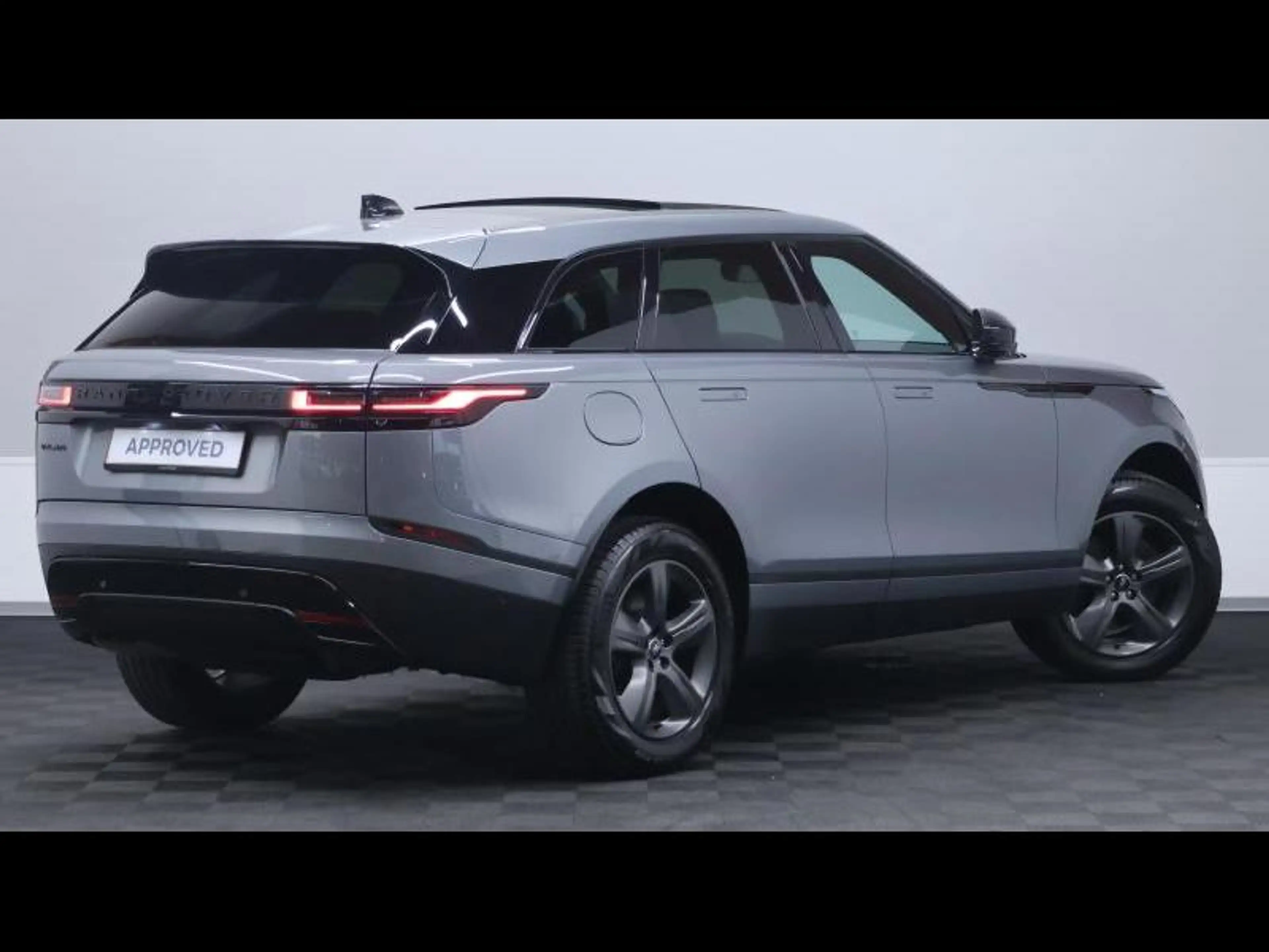 Land Rover Range Rover Velar D200 S AWD Auto — photo 4