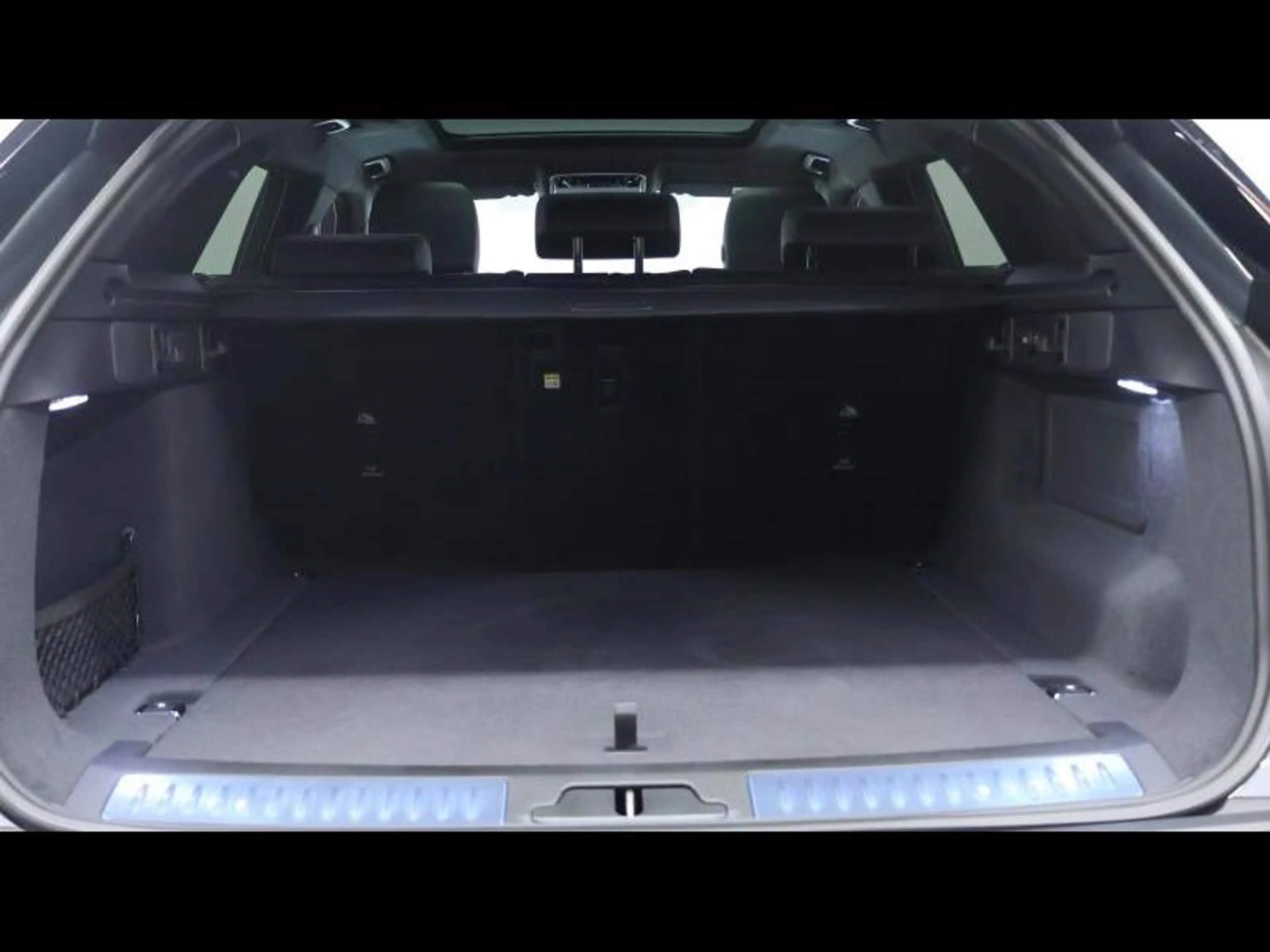 Land Rover Range Rover Velar D200 S AWD Auto — photo 6