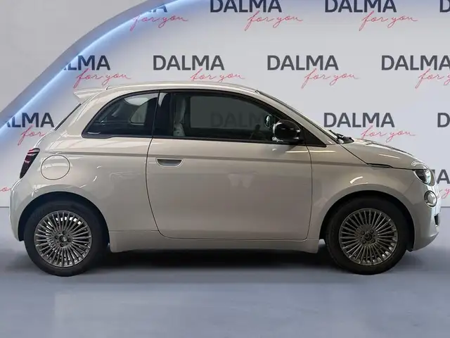 Fiat 500 view 6