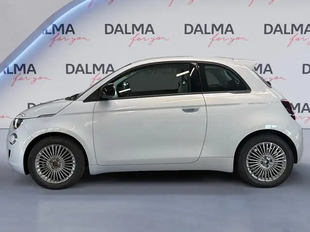 Fiat 500 view 2