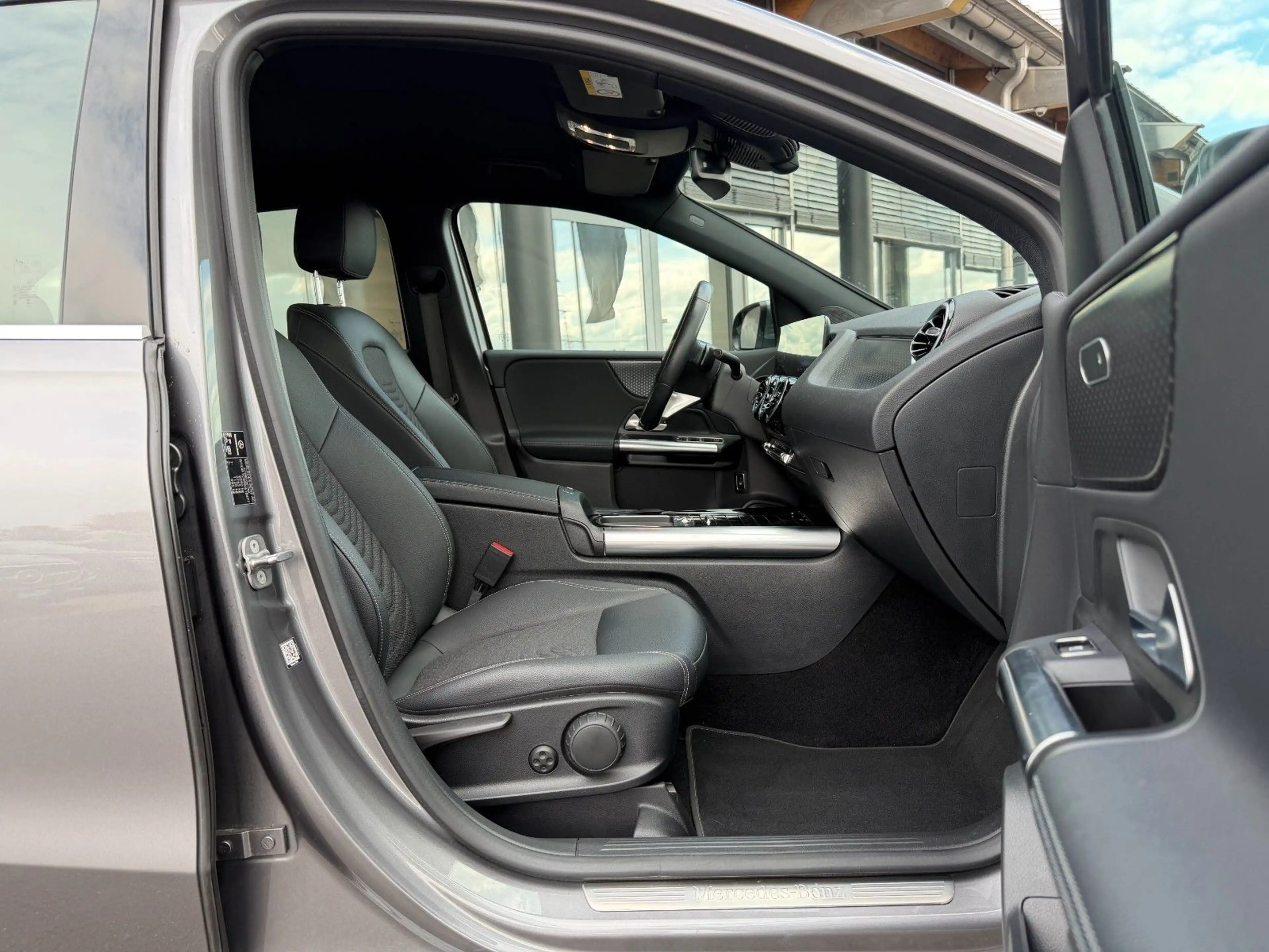 Mercedes-Benz B 200 d PROGRESSIVE+RFK+NAVI+LENKRADHEIZUNG+SPUR+ — photo 13