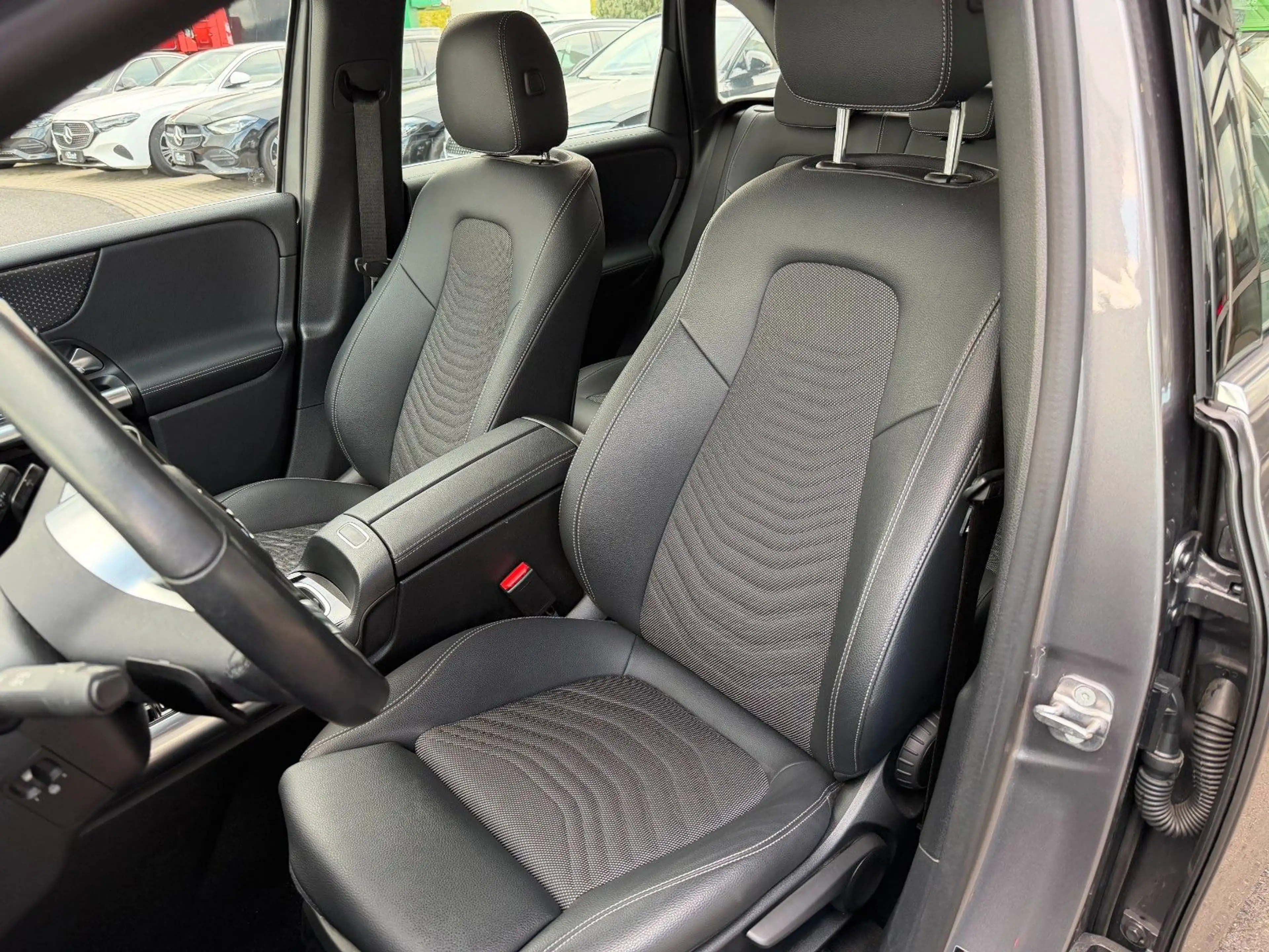 Mercedes-Benz B 200 d PROGRESSIVE+RFK+NAVI+LENKRADHEIZUNG+SPUR+ — photo 8