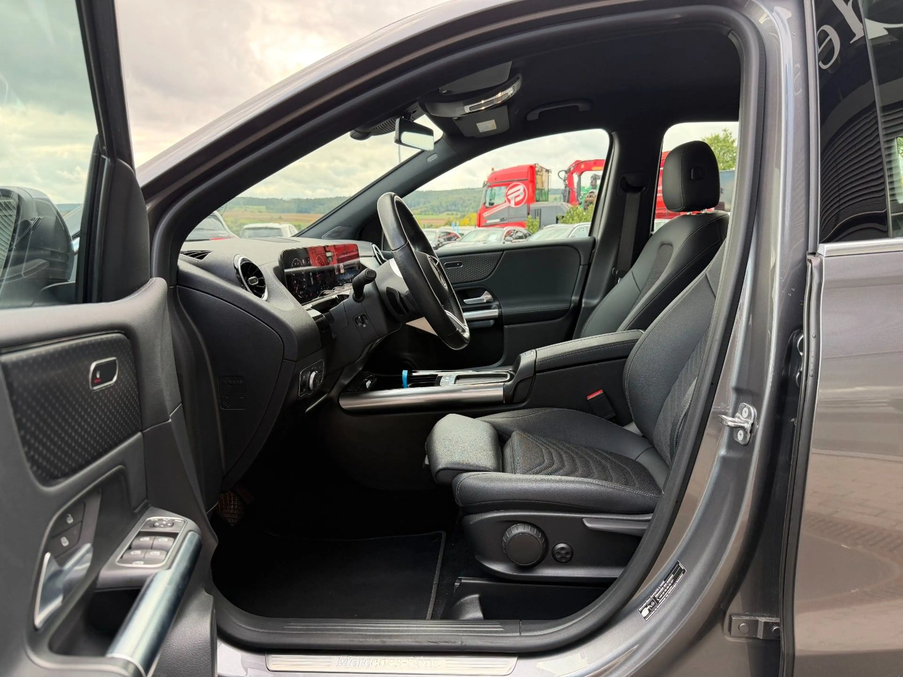 Mercedes-Benz B 200 d PROGRESSIVE+RFK+NAVI+LENKRADHEIZUNG+SPUR+ — photo 7
