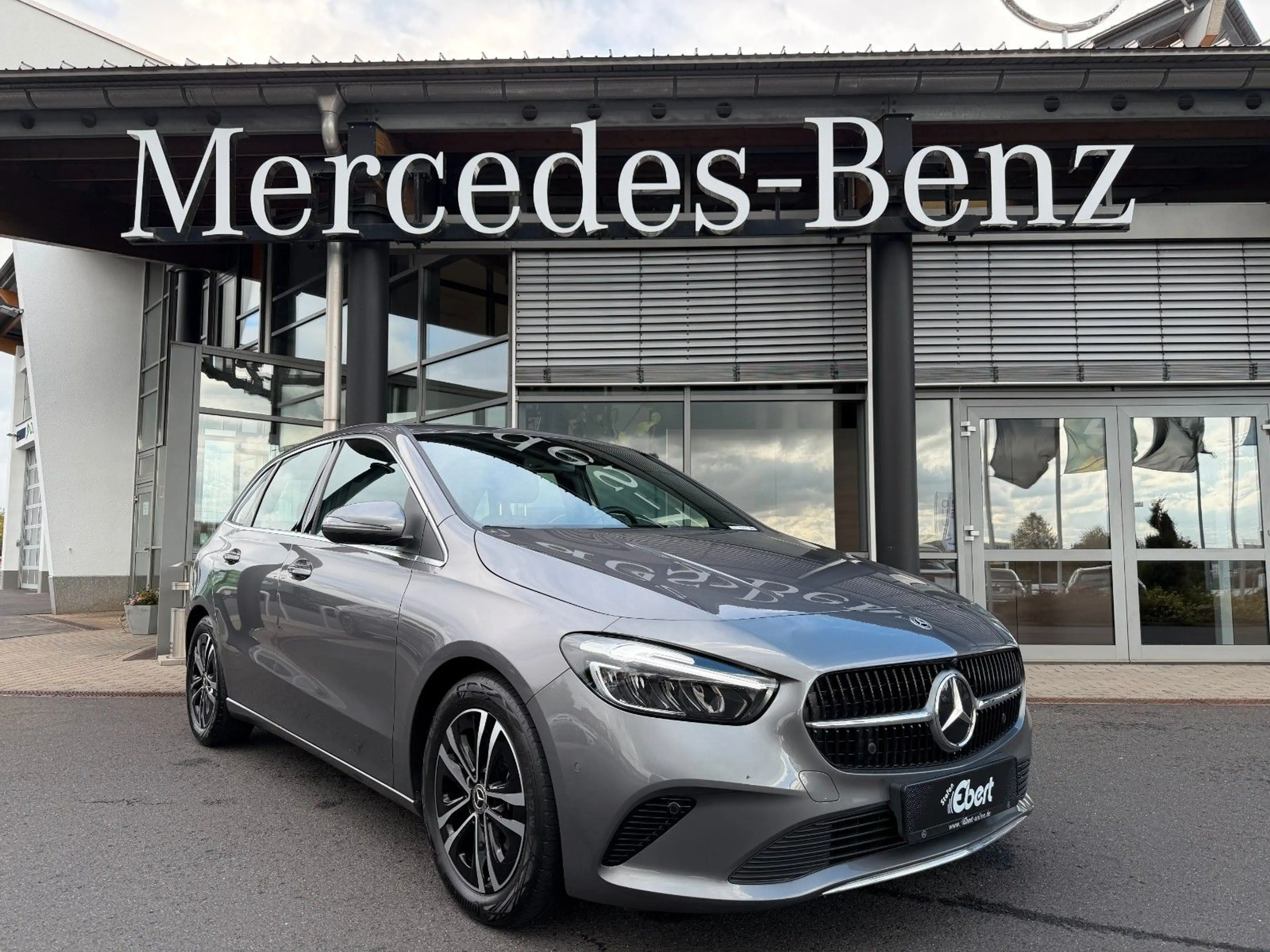 Mercedes-Benz B 200 d PROGRESSIVE+RFK+NAVI+LENKRADHEIZUNG+SPUR+