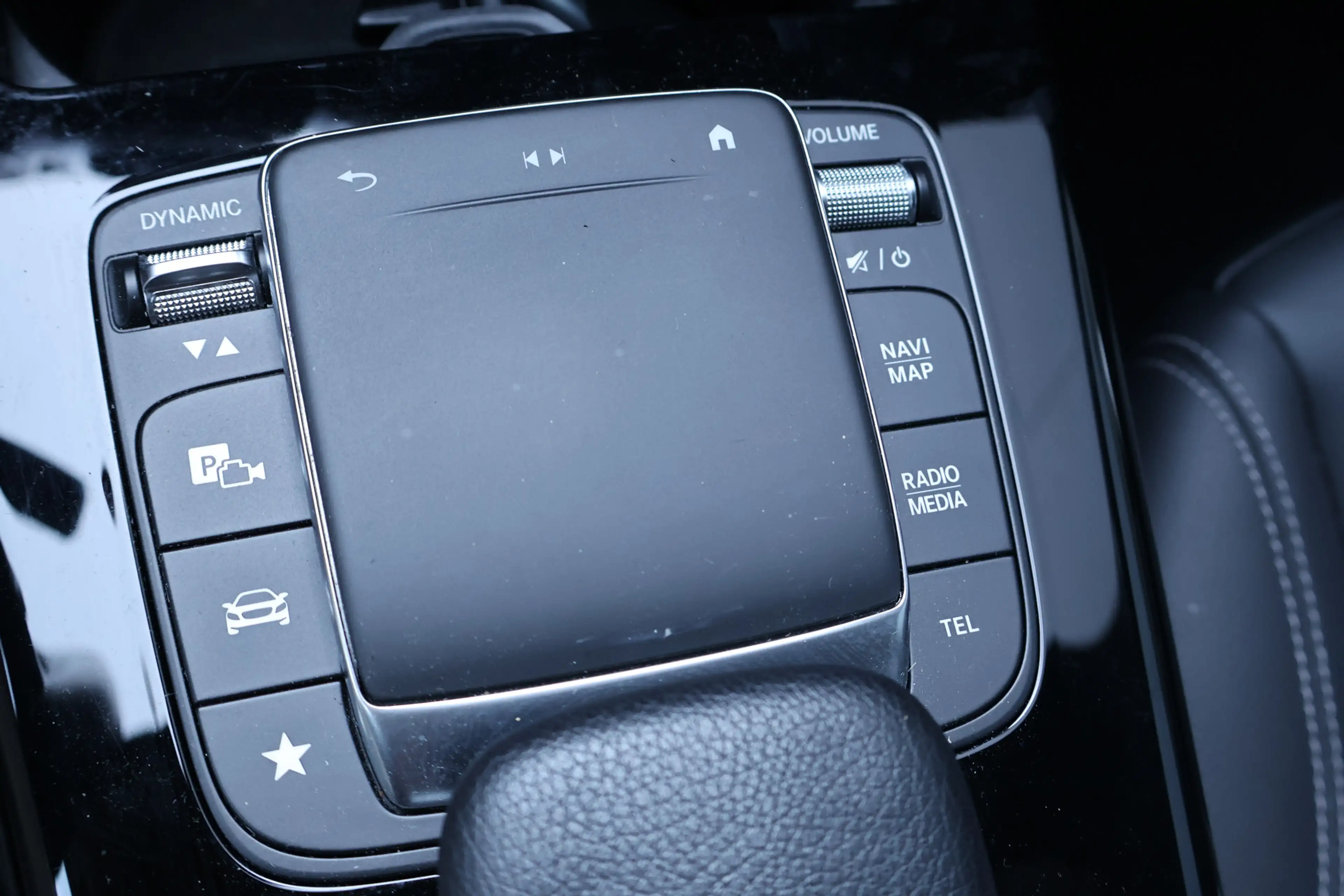 Mercedes-Benz A 250 e Business Line | WideScreen | Diamond Grill | Cam — photo 23