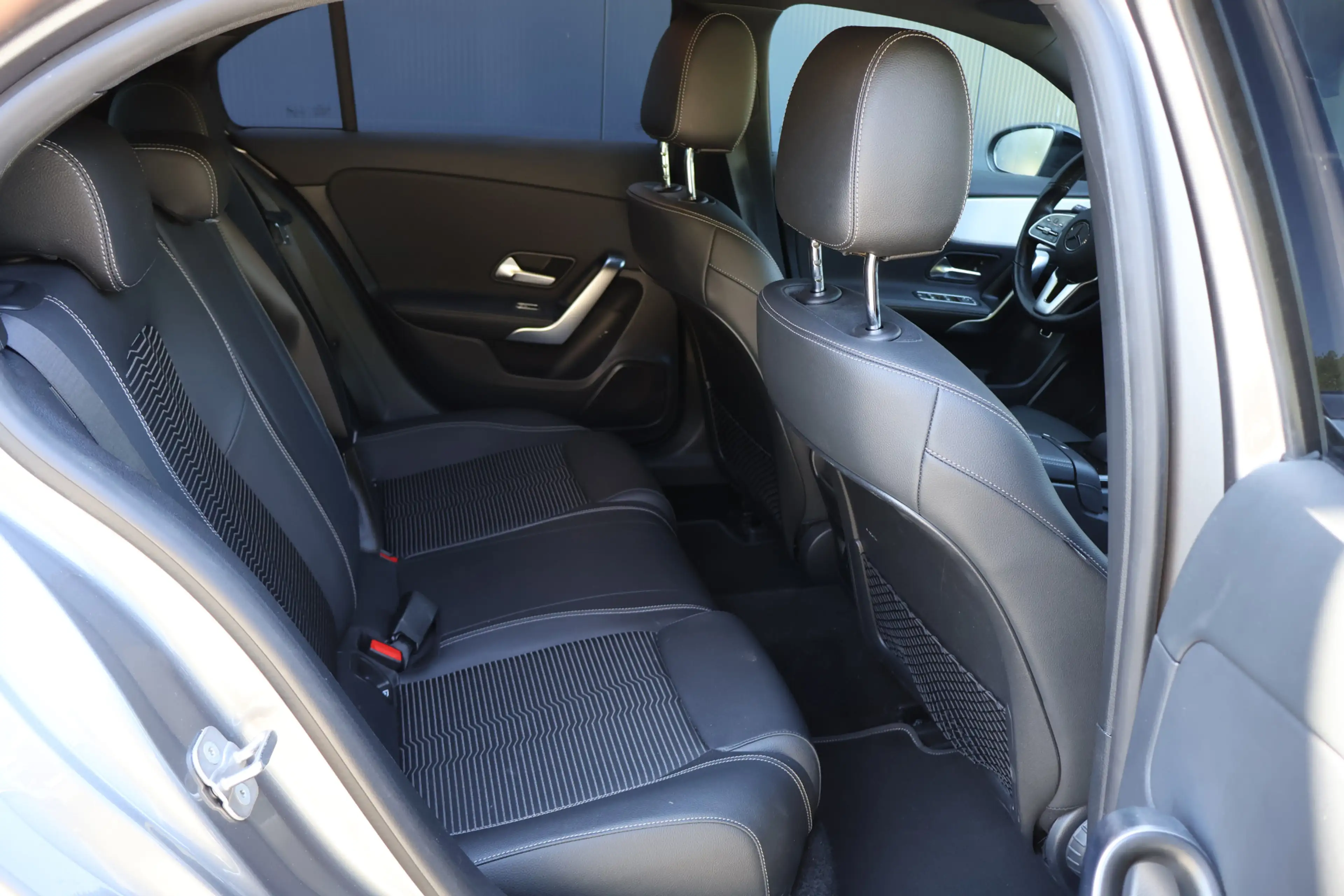 Mercedes-Benz A 250 e Business Line | WideScreen | Diamond Grill | Cam — photo 25