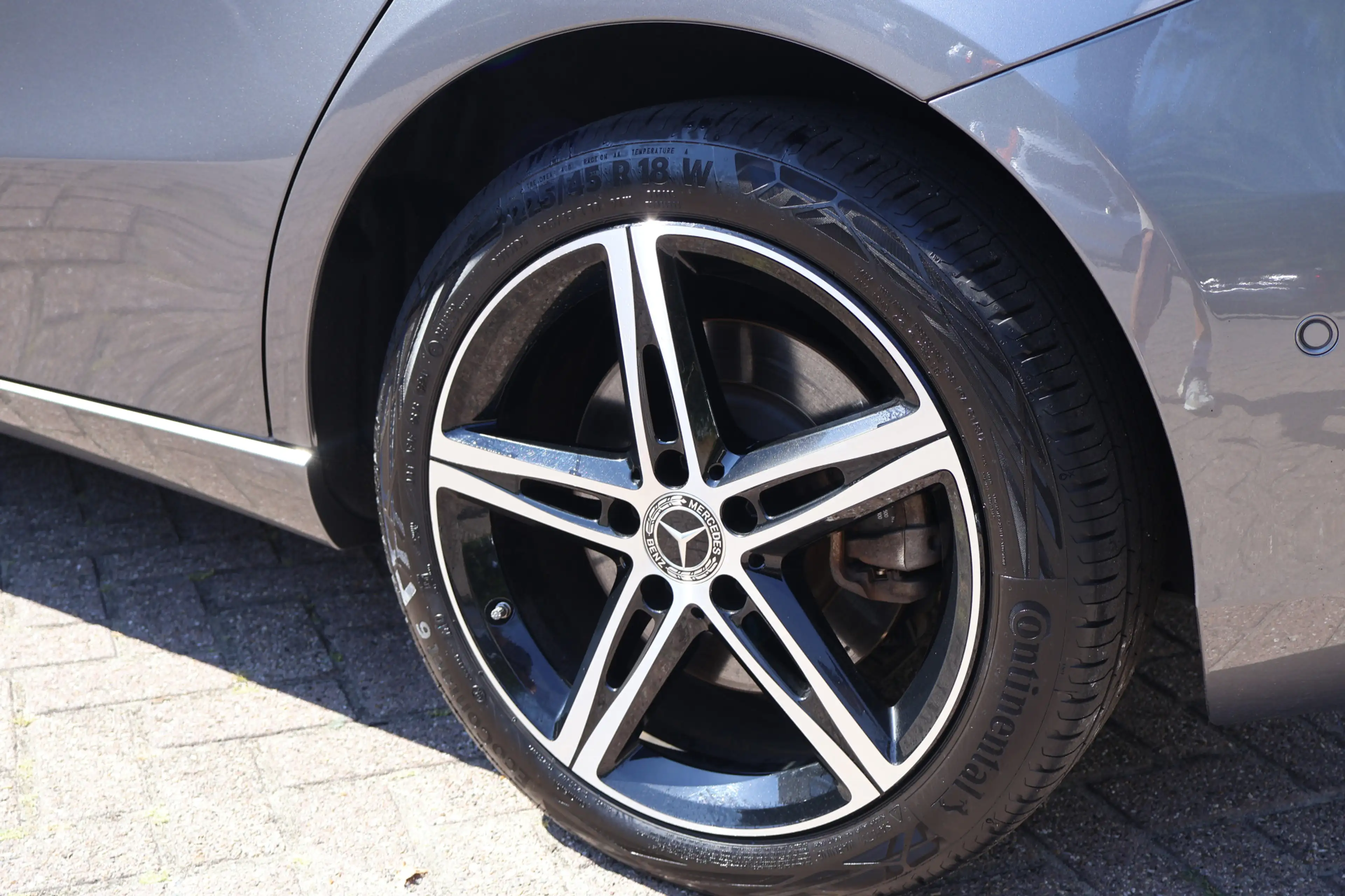 Mercedes-Benz A 250 e Business Line | WideScreen | Diamond Grill | Cam — photo 29