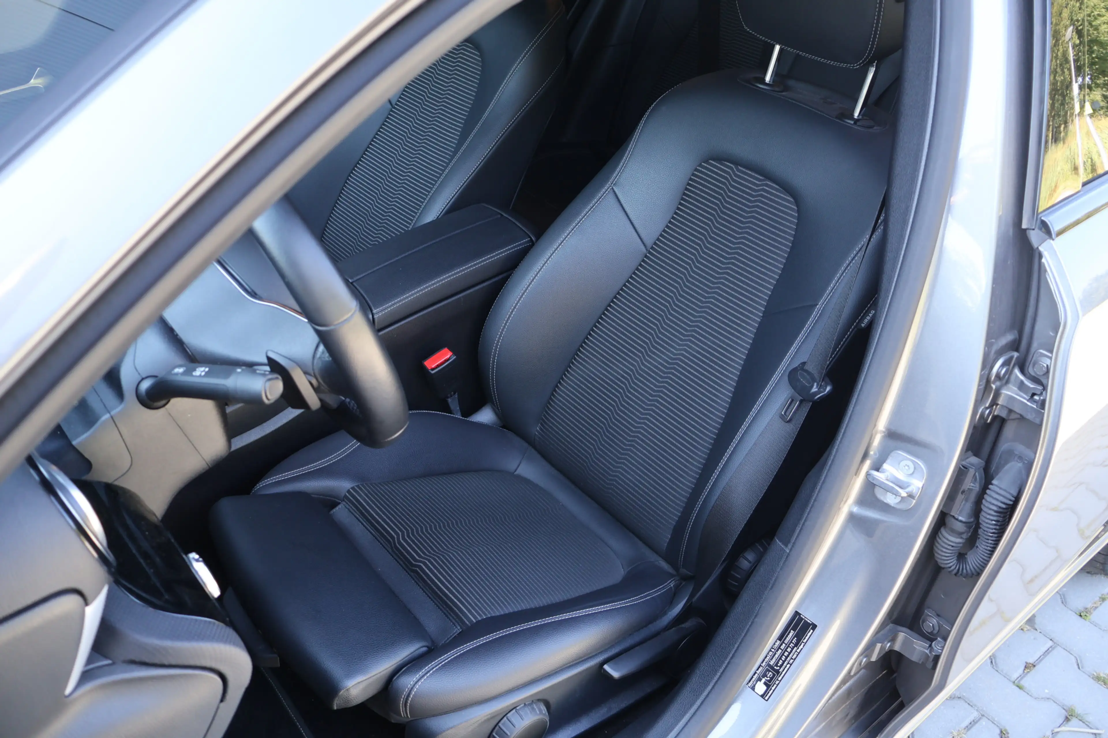 Mercedes-Benz A 250 e Business Line | WideScreen | Diamond Grill | Cam — photo 8